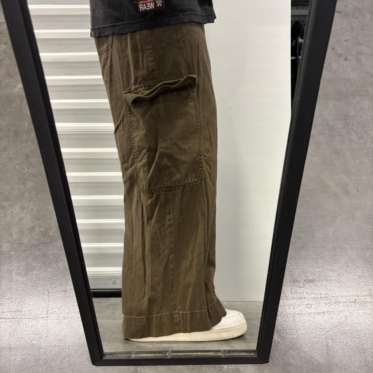 Vintage Crazy Vintage Y2K/2000s Super Baggy Wideleg Short Brown Cargo Pants! Size US 34 / EU 50 - 1 Thumbnail