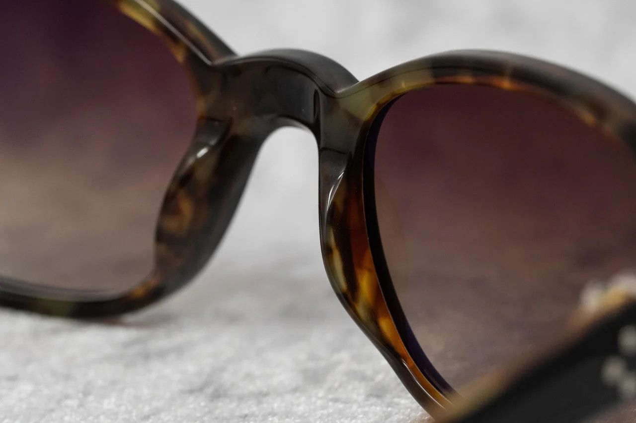 Ann Demeulemeester Ann Demeulemeester Sunglasses Oval Black and Brown Graduated Size ONE SIZE - 6 Thumbnail