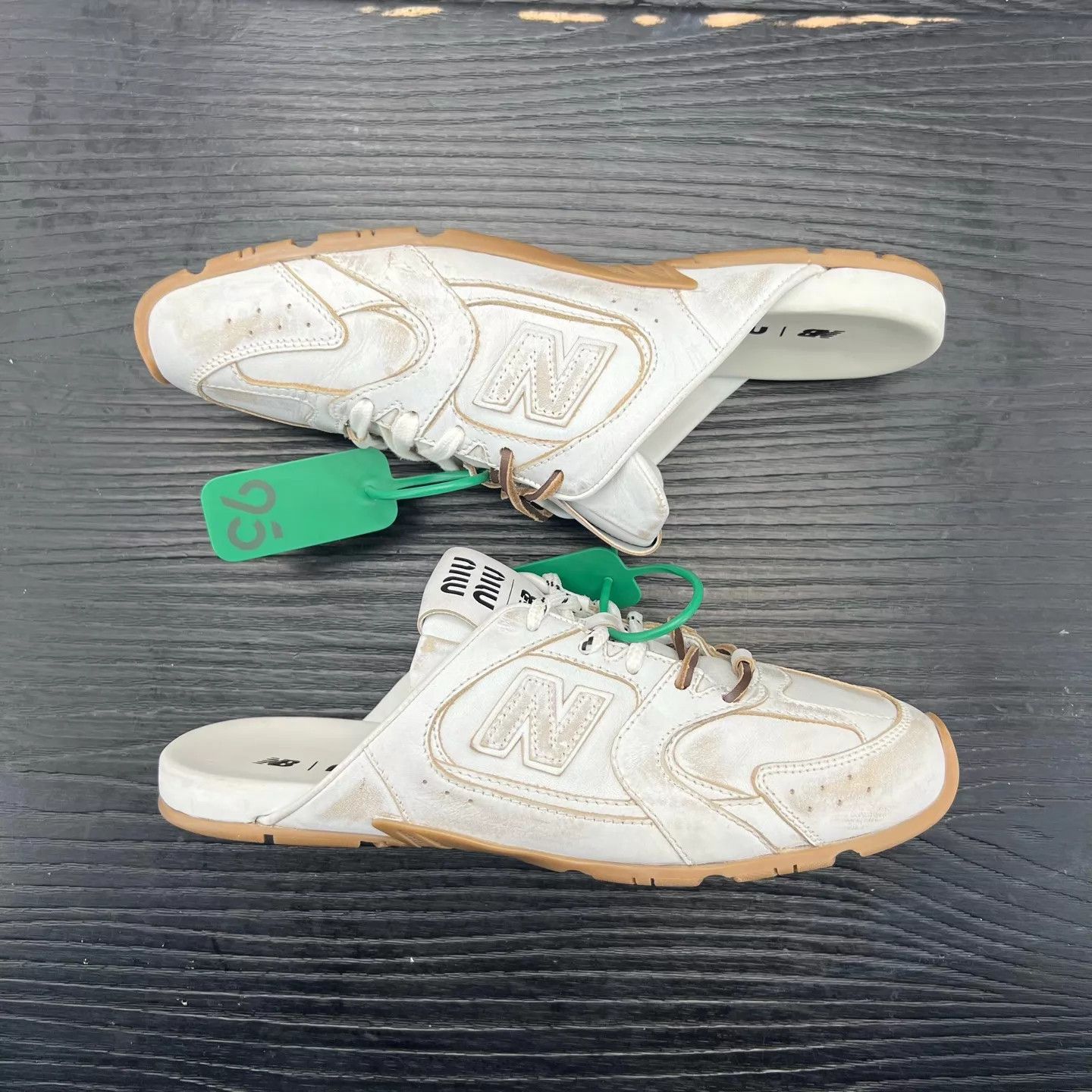 Miu Miu Miu Miu nb530 Distressed White Slides Women's 38.5 Size US 8 / IT 38 - 2 Thumbnail
