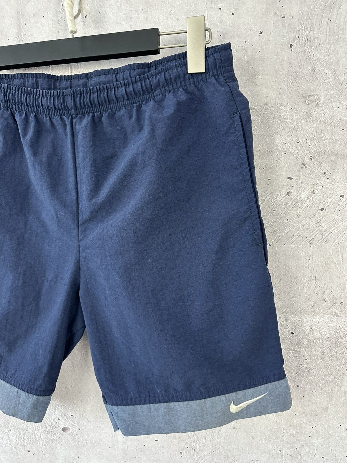Nike × Vintage Y2K Vintage Nike Swoosh Logo Nylon Navy Track Shorts Size US 32 / EU 48 - 2 Thumbnail