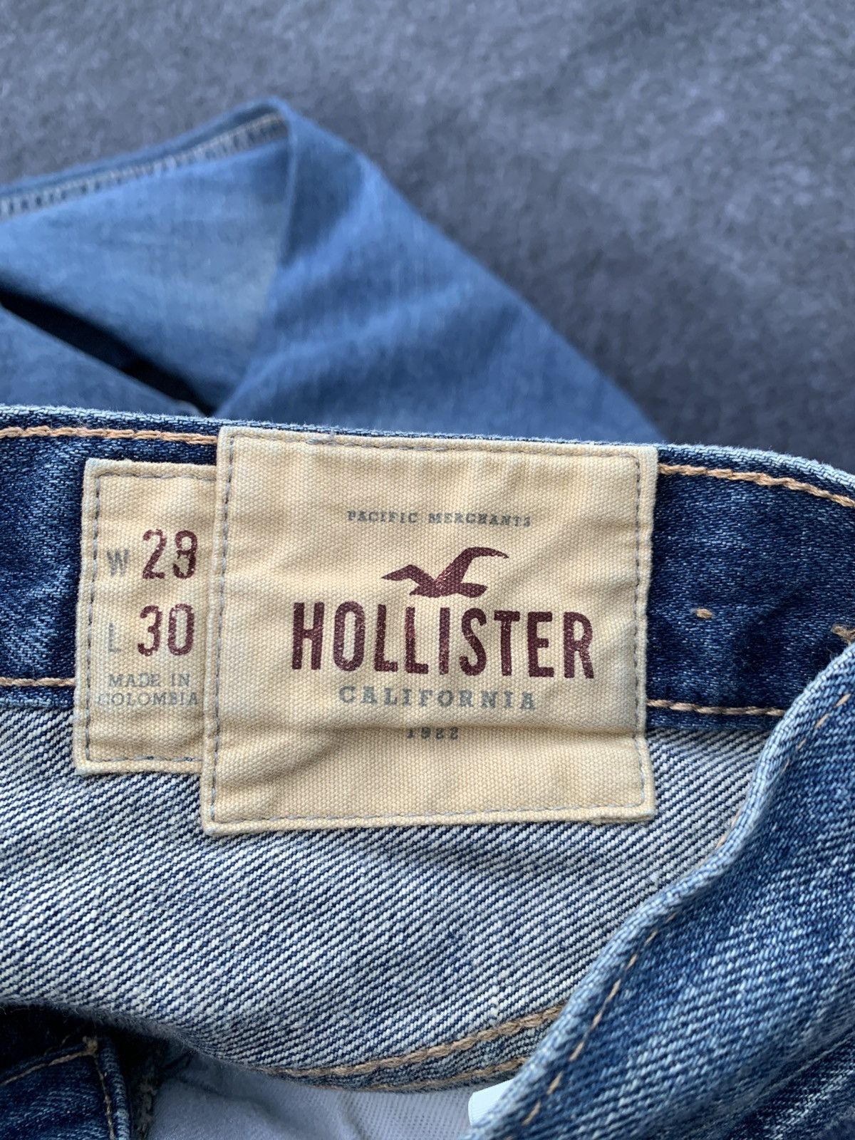 Hollister FLARE HOLLISTER DENIM. Size US 29 - 8 Thumbnail