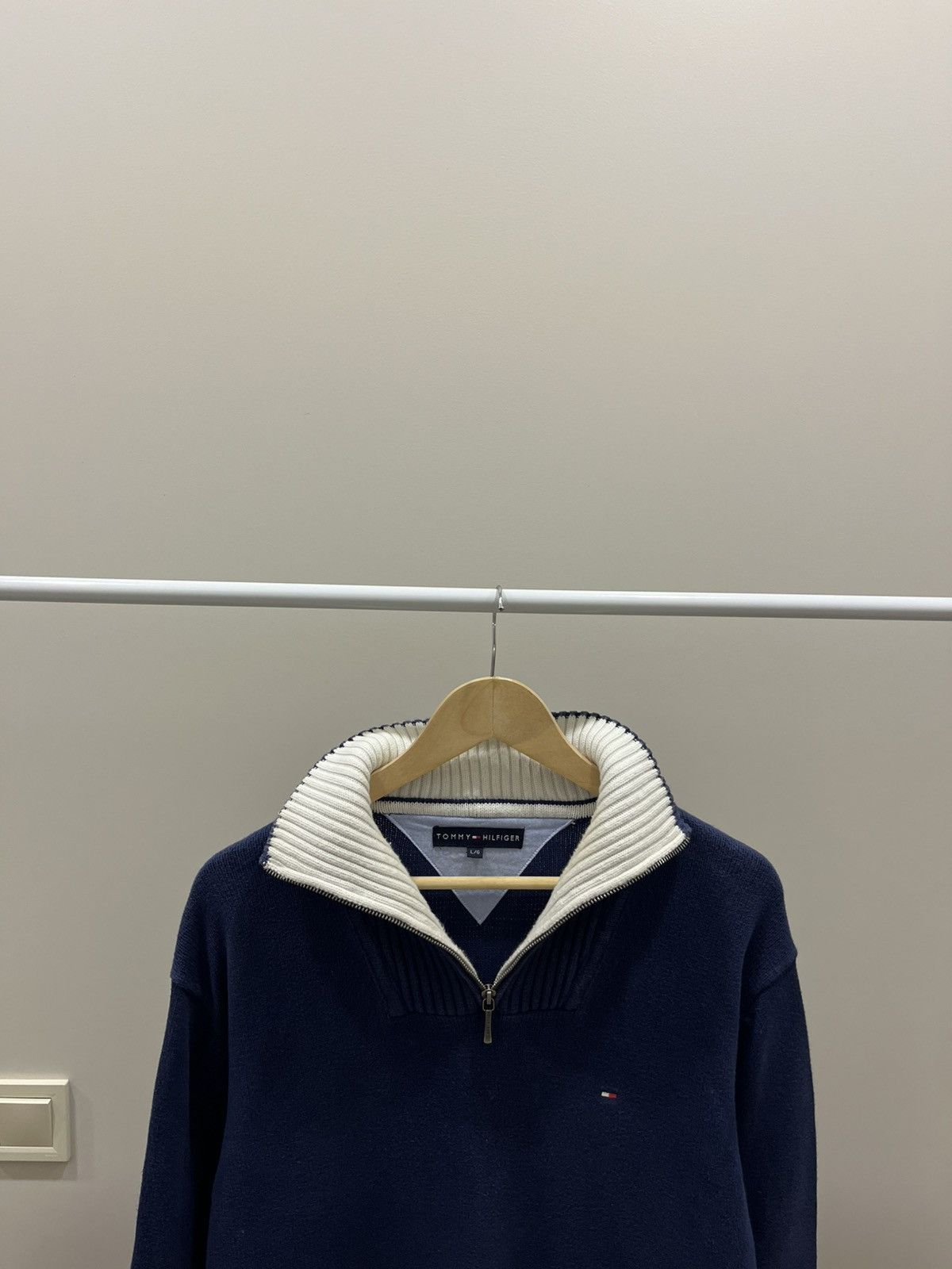 Tommy Hilfiger Tommy Hilfiger Old money style 1/3 Zip Cashmere Sweater Size US L / EU 52-54 / 3 - 2 Thumbnail