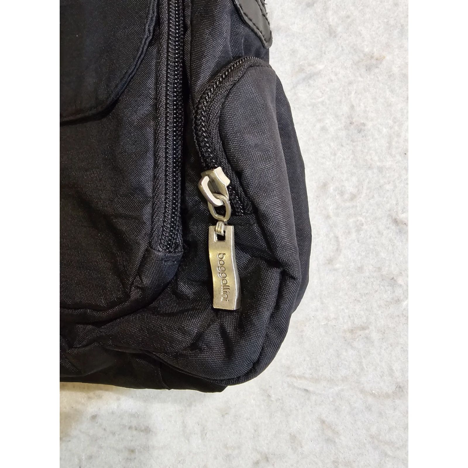 Vintage Baggallini Crossbody Handbag Nylon Multi Pocket Magnetic Flap Belt Buckle Black Medium Size ONE SIZE - 5 Thumbnail