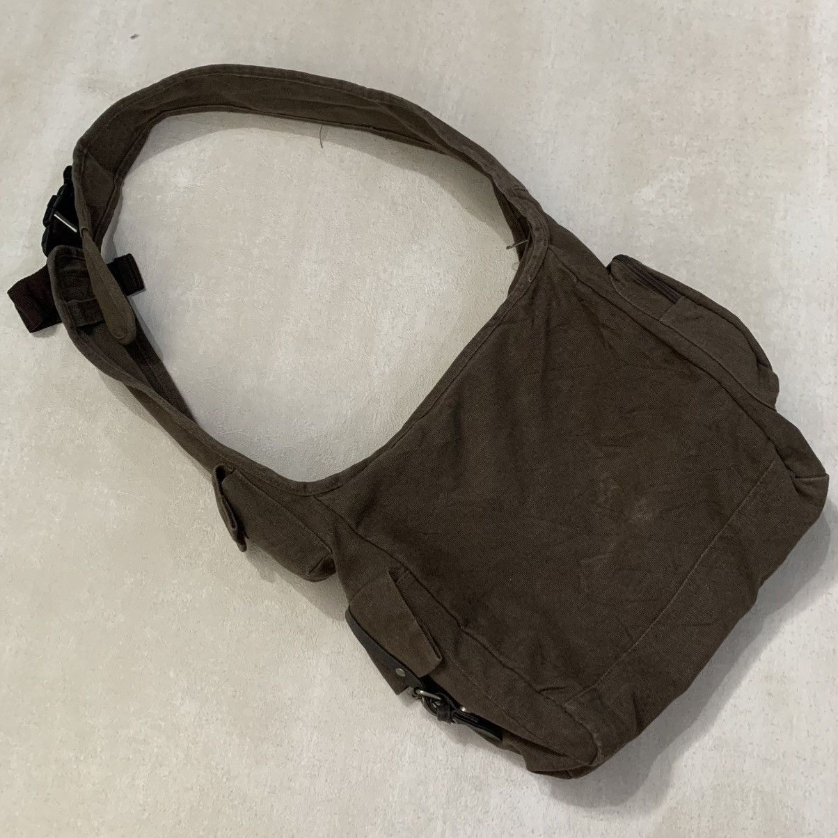 If Six Was Nine 🔥Fabric Connection Anarchy studded logo A crossbody bag Size ONE SIZE - 8 Thumbnail