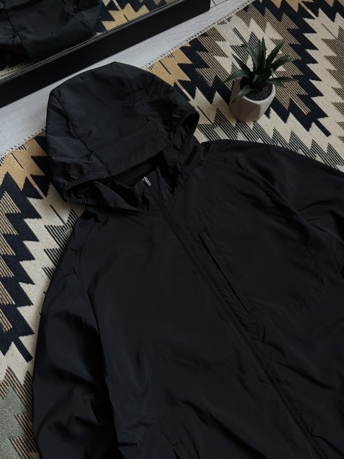 Uniqlo Uniqlo Nylon Jacket Size US XL / EU 56 / 4 - 4 Thumbnail