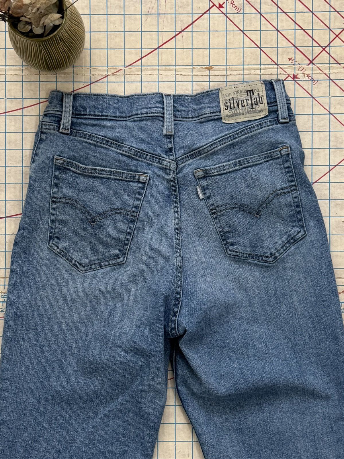 Levi's Levi’s Silver Tab Mom Jeans Women’s Size 29 Light Wash Size 29" - 14 Thumbnail