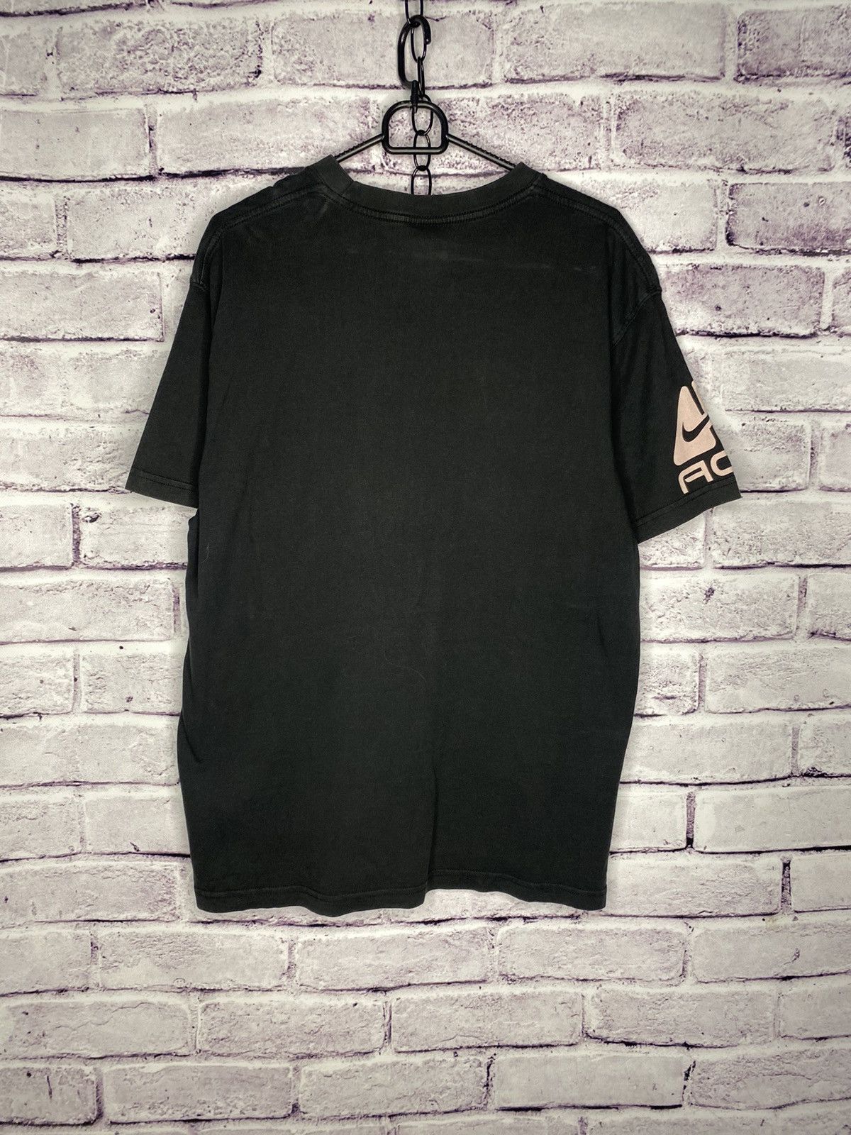 Nike ACG Men's Nike acg overprint T-Shirt streetwear y2k big logo Size US XL / EU 56 / 4 - 11 Thumbnail