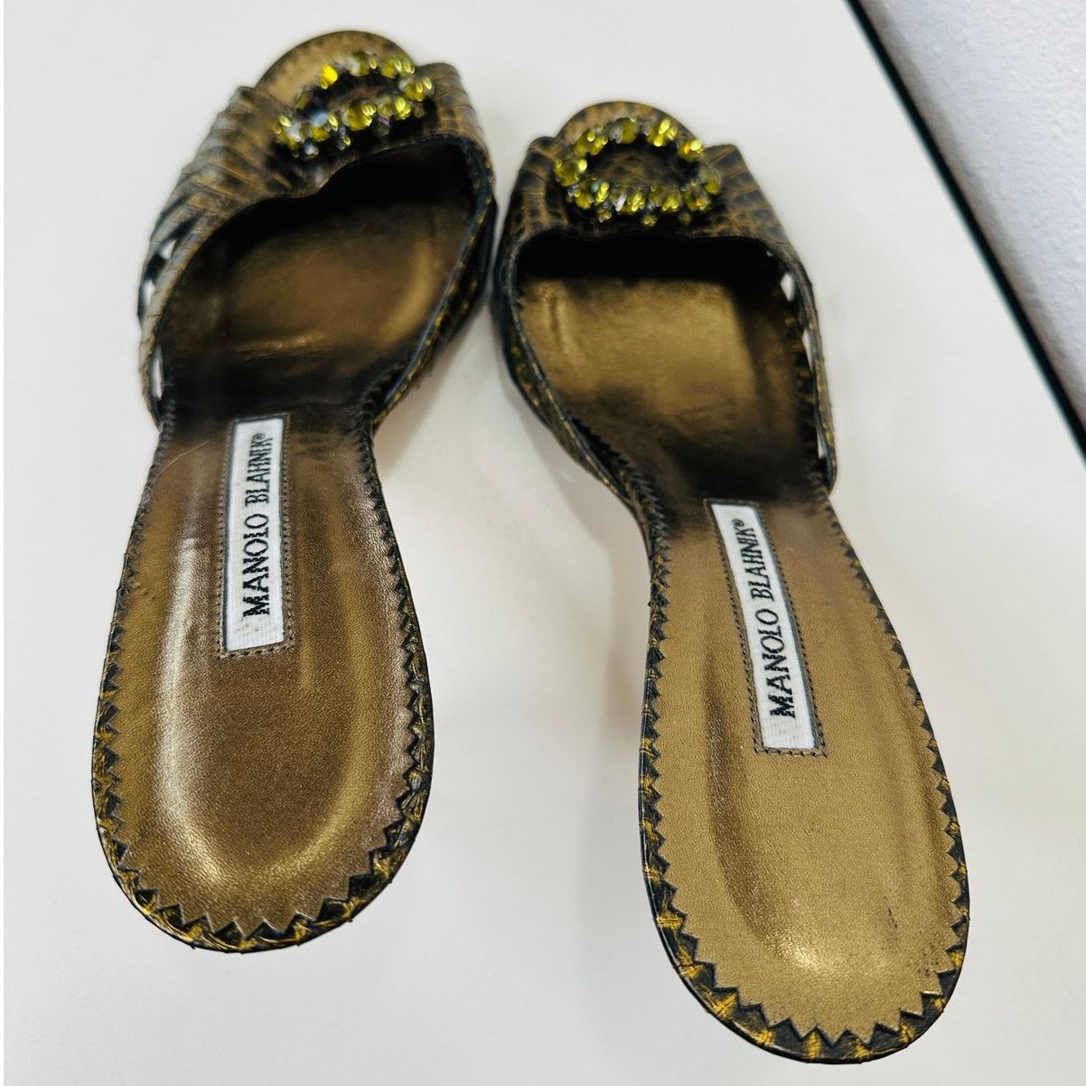 Manolo Blahnik Manolo Blahnik Green Hue Snake Jewel Sandal Heel 37.5 / 7.5 Size US 7.5 / IT 37.5 - 9 Thumbnail