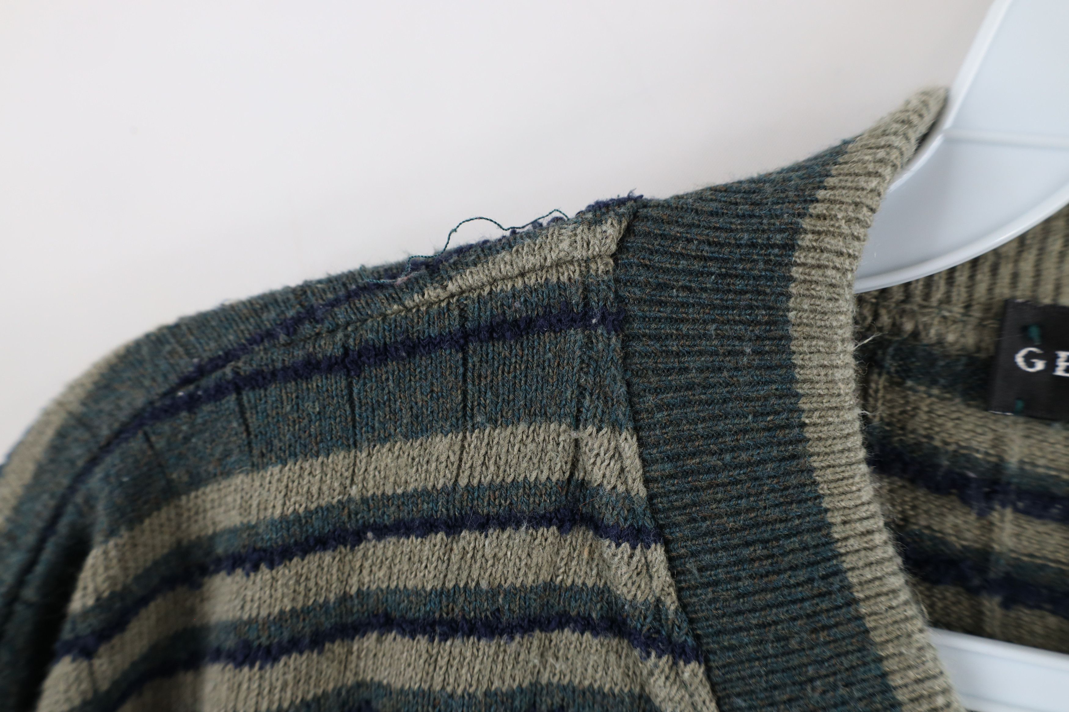 Vintage Vintage 90s Streetwear Block Lightweight Knit Henley Sweater Size US XL / EU 56 / 4 - 7 Thumbnail