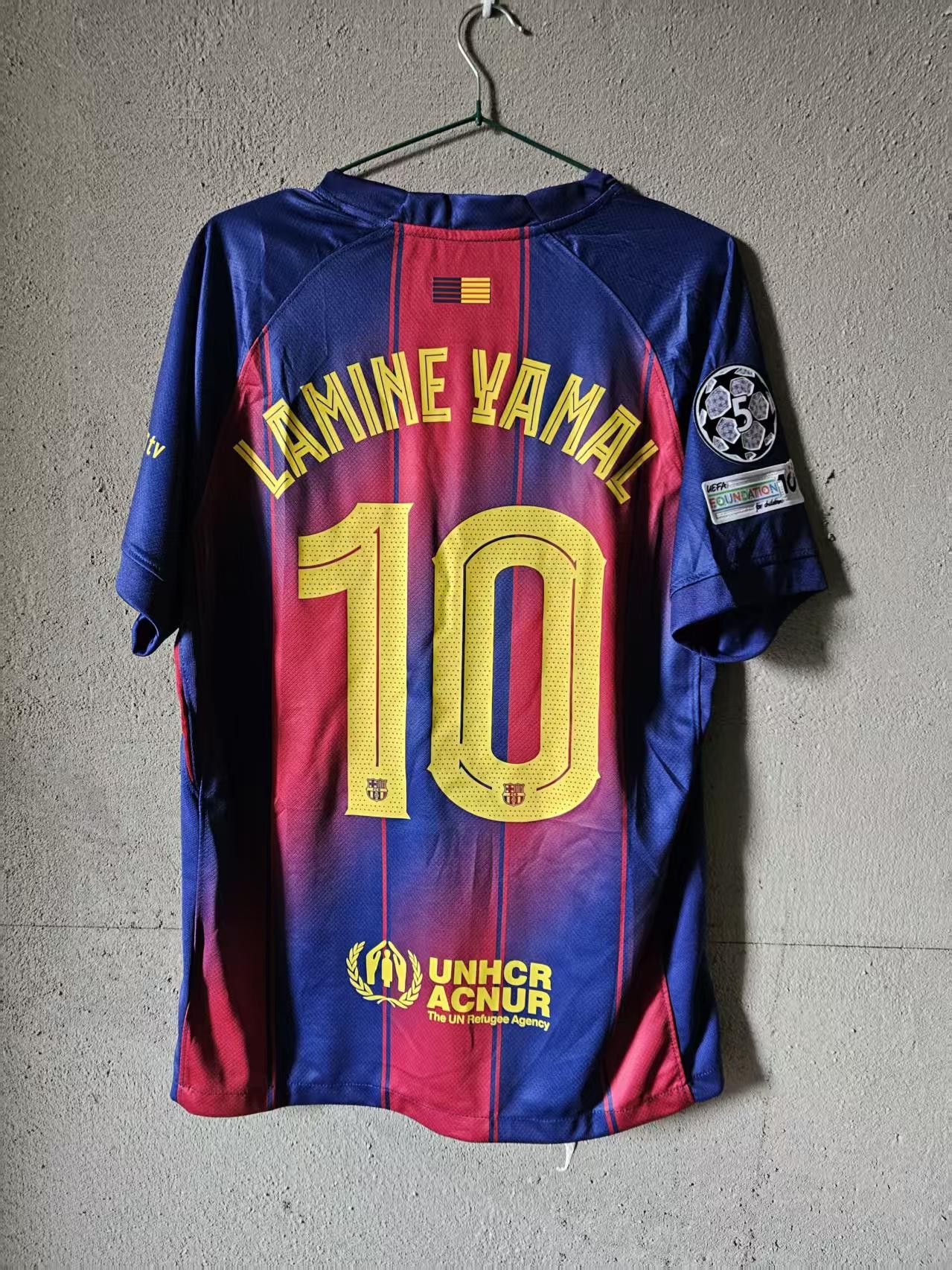 Other 25 26 Barcelona 10 Lamine Yamal Jersey Size US L / EU 52-54 / 3 - 1 Thumbnail