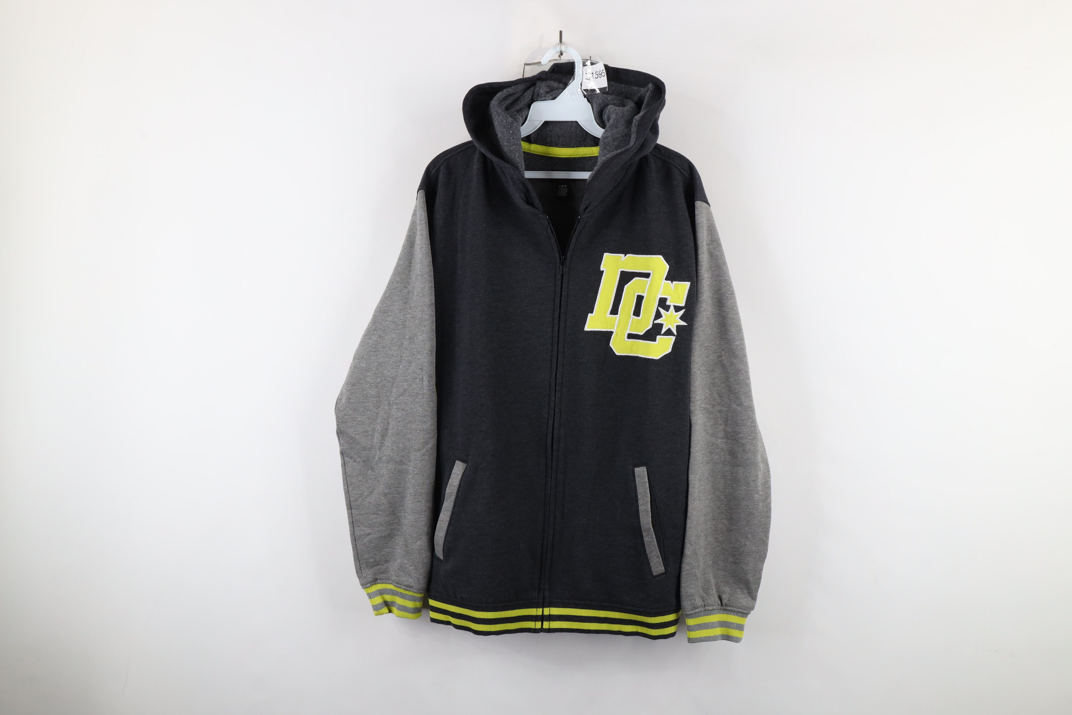 Vintage Vintage DC Shoes Skateboarding Block Full Zip Hoodie Gray Size US L / EU 52-54 / 3 - 1 Thumbnail