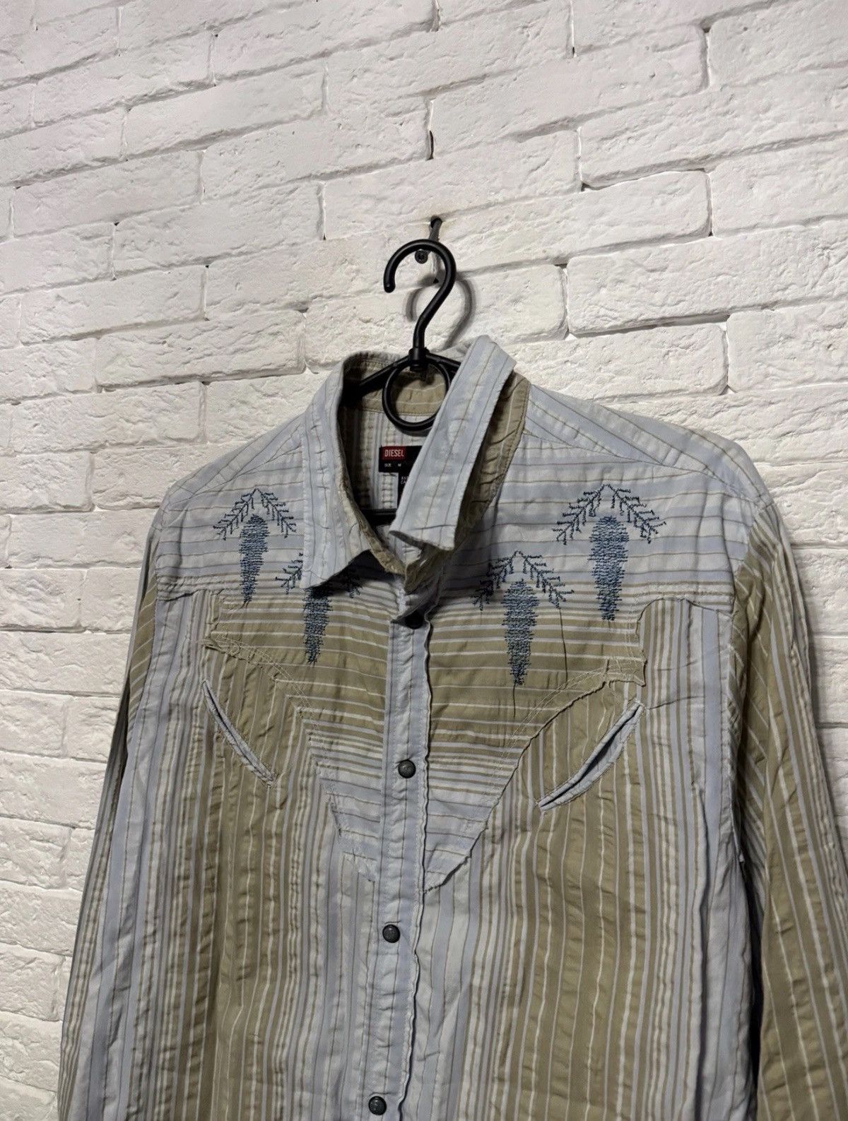 Diesel Vintage Diesel Avant Garde Shirt Y2K Embroidered Logos Sz M Size US M / EU 48-50 / 2 - 2 Thumbnail