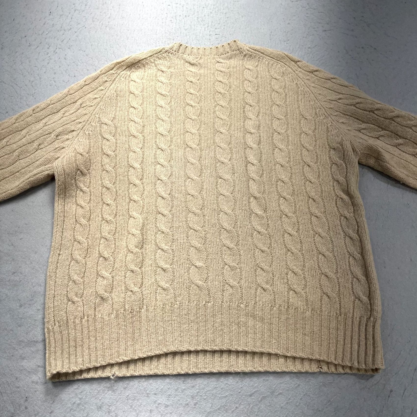 Brooks Brothers VINTAGE Brooks Brothers Sweater Mens 46 Brown Beige Cable Knit Wool Crew Neck Pullover Regular Size 46 UK Brown Mens 46 Cable-Knit Wool Classic Preppy Size US XXL / EU 58 / 5 - 5 Thumbnail