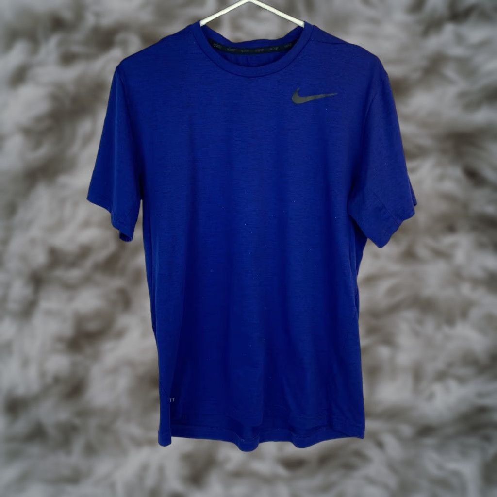Nike VINTAGE? No. Nike Dri-fit Shirt Training Running Mens Size M Crew Neck Logo Short Sleeve Blue Size US M / EU 48-50 / 2 - 1 Thumbnail