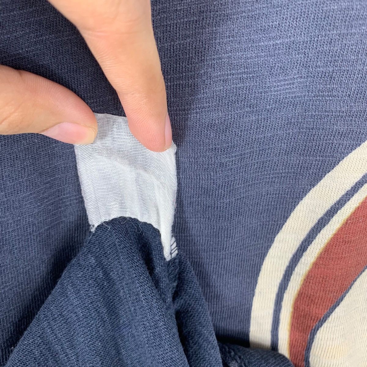 Vintage Vintage JAPAN TRADITIONAL SUKAJAN Natural Indigo Tee Shirt Size L / US 10 / IT 46 - 9 Thumbnail