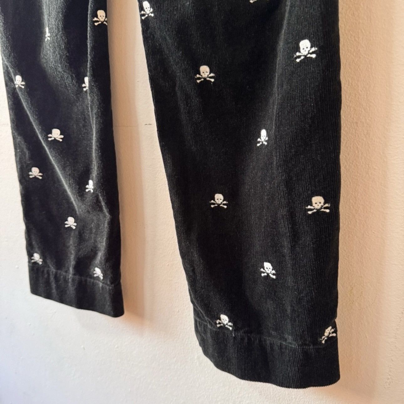 Ralph Lauren Vintage Ralph Lauren Skull&Crossbone Corduroy Trouser, Black Size US 30 / EU 46 - 7 Thumbnail