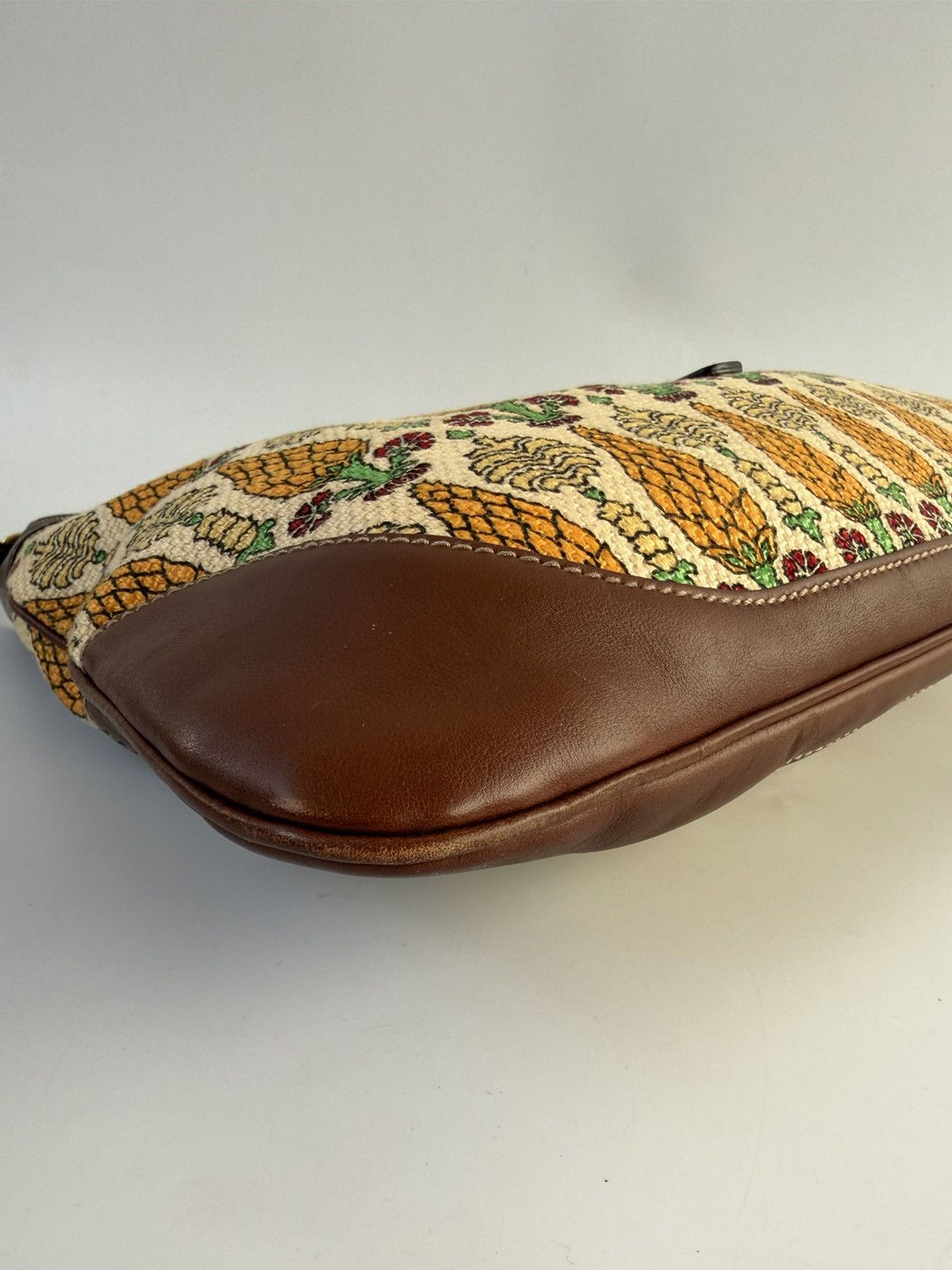 Gucci Gucci Jackie Pineapple Printed Canvas Hobo Bag Size ONE SIZE - 9 Thumbnail