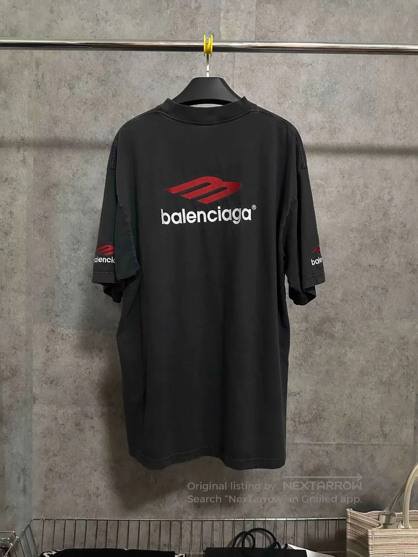 Balenciaga balenciaga short sleeve logo t-shirt black red. Size US L / EU 52-54 / 3 - 4 Thumbnail