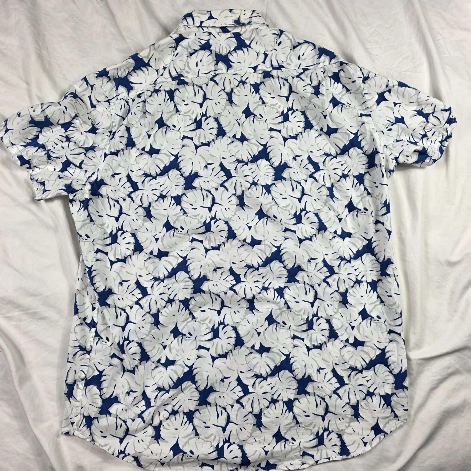 Michael Kors Michael Kors Classic Fit Mens XL White Blue Leaf Print Shirt Size US XL / EU 56 / 4 - 2 Thumbnail
