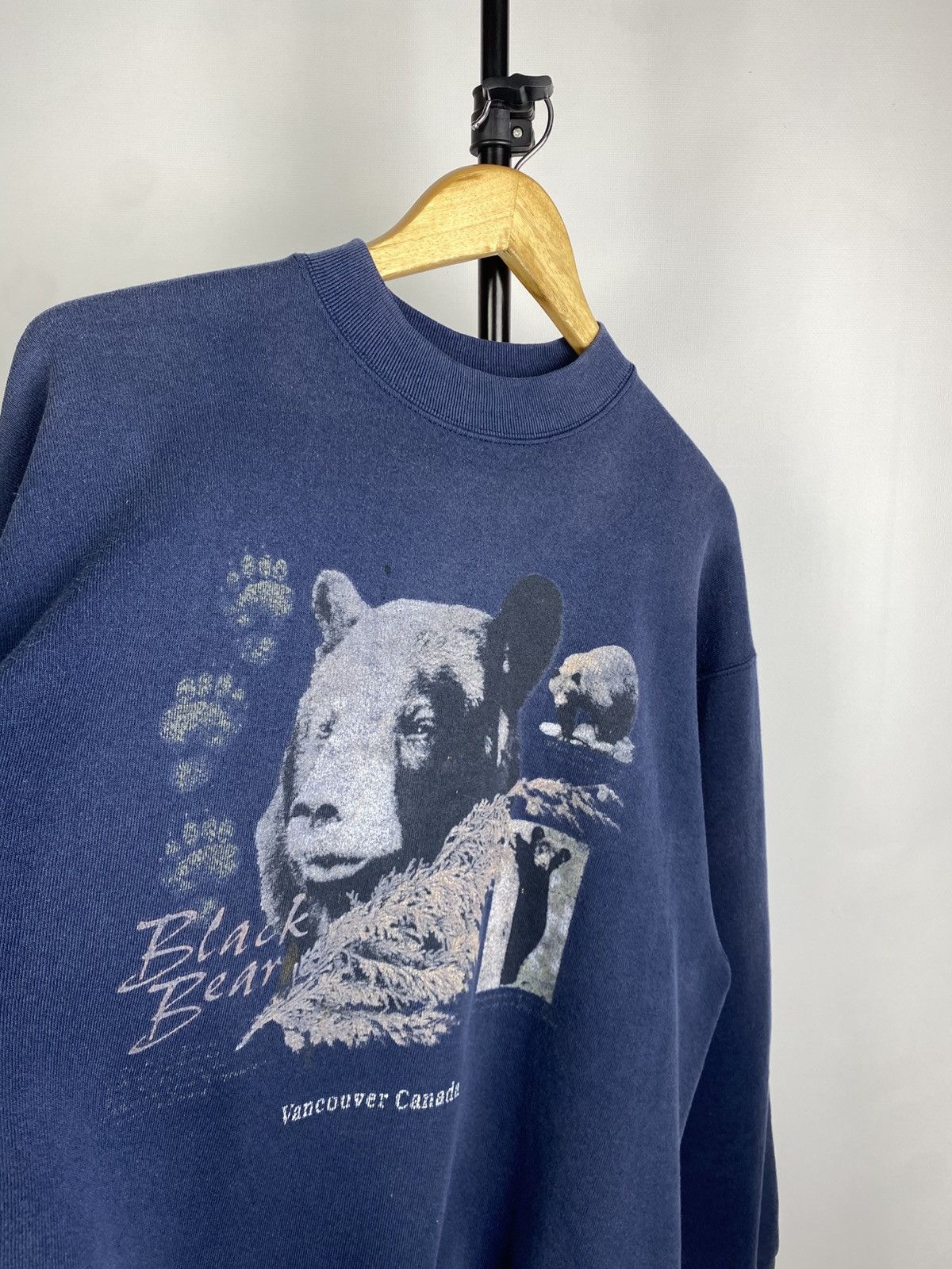 Vintage Vintage 90s Black Bear CANADA Animal print Sweatshirt Size US XL / EU 56 / 4 - 3 Thumbnail