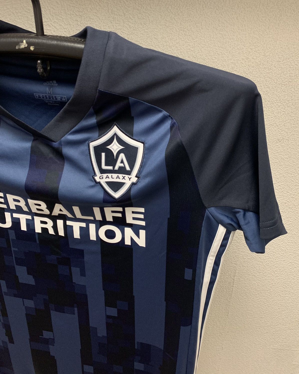 Adidas Adidas La Galaxy MLS soccer jersey M sz Herbalife Size US M / EU 48-50 / 2 - 4 Thumbnail