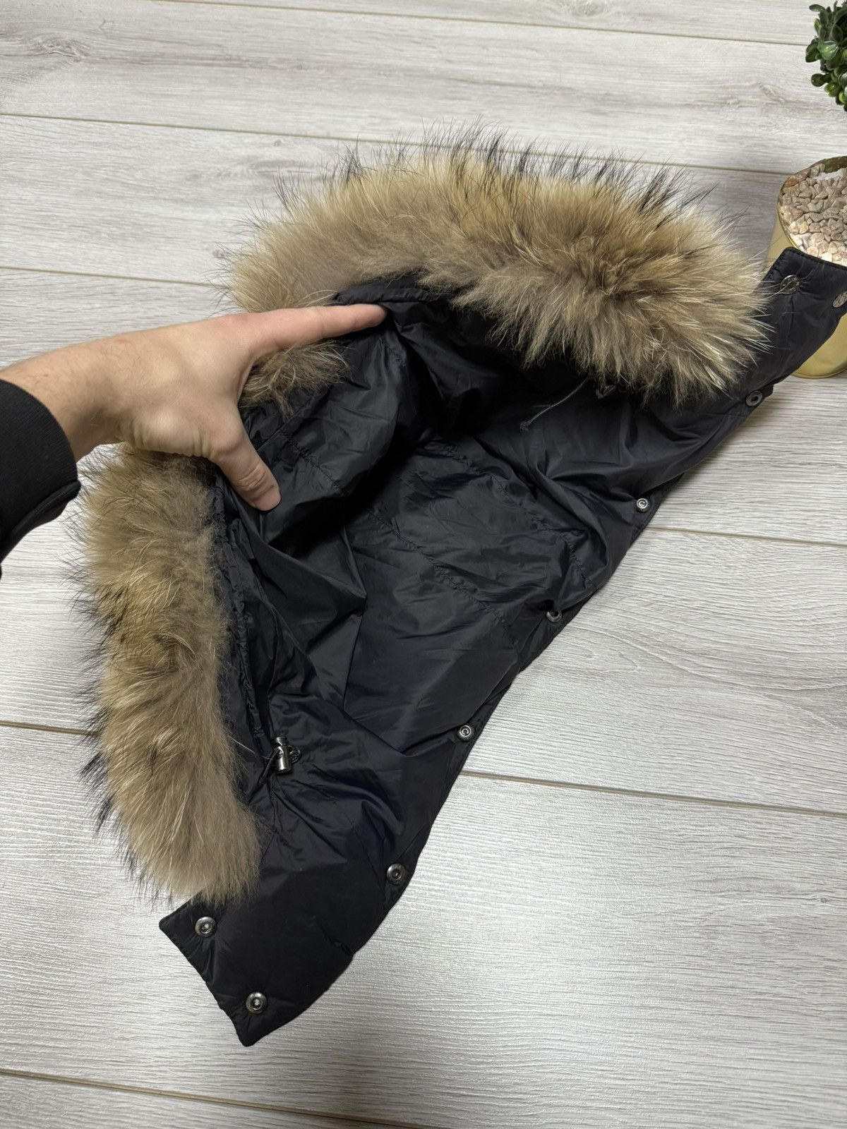 Moncler Moncler fur puffer down hood Size ONE SIZE - 4 Thumbnail