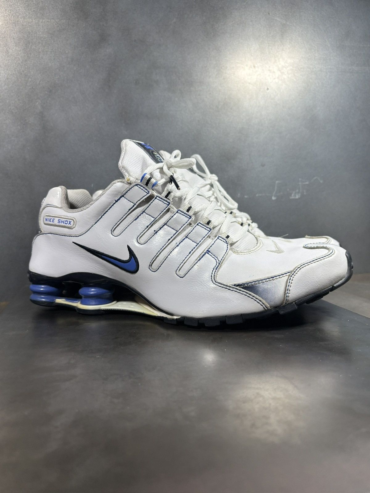 Nike 2008 Nike Shox NZ EU Patent Leather Vintage Y2K 325201-141 Size US 11 / EU 44 - 3 Thumbnail