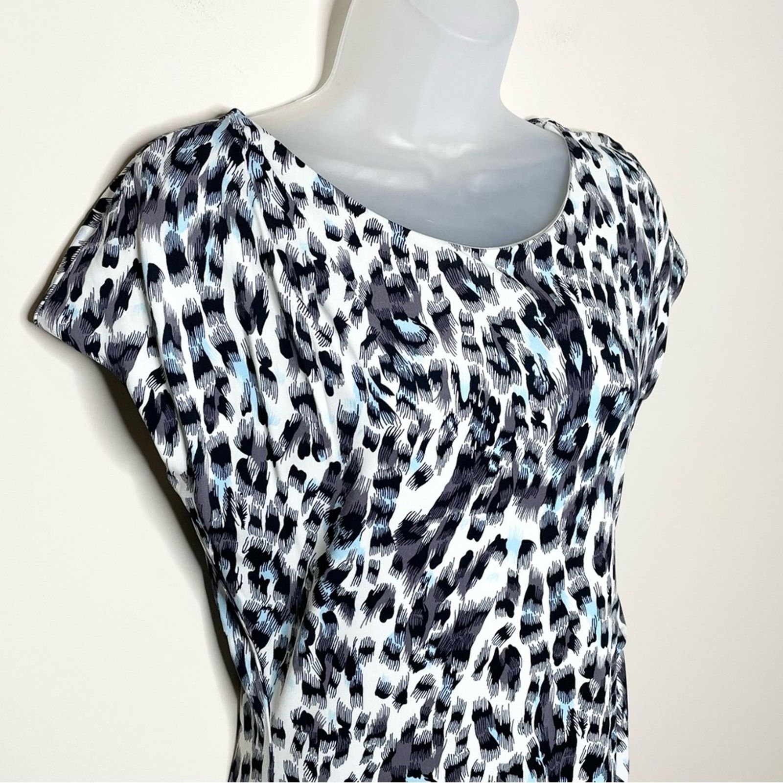 Hugo Boss Hugo Boss white, black & white abstract print jersey dress Size S / US 4 / IT 40 - 2 Thumbnail