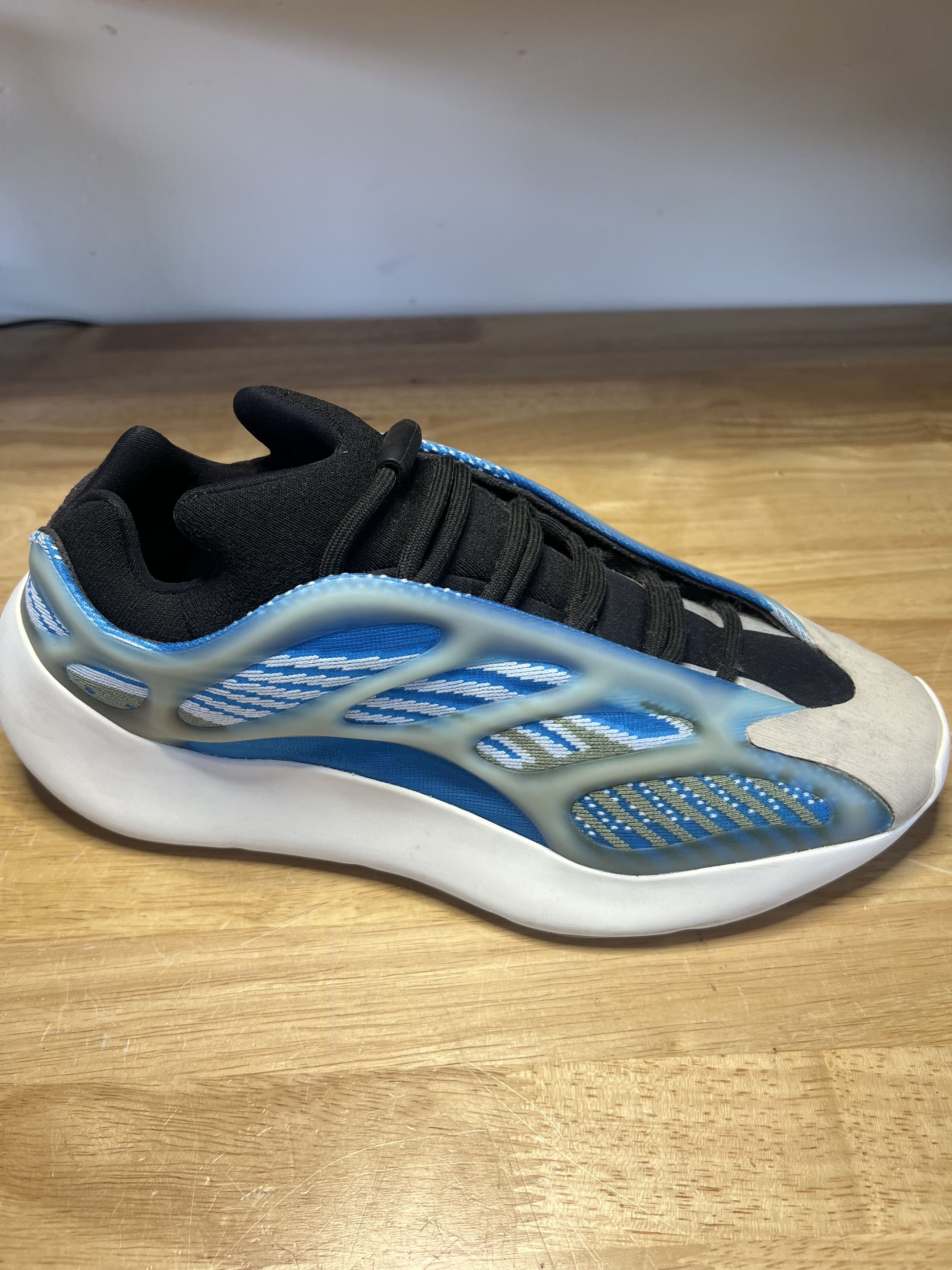 Adidas adidas Yeezy 700 V3 Arzareth (Blue) - US Mens Size 9.5 Size US 9.5 / EU 42-43 - 8 Thumbnail