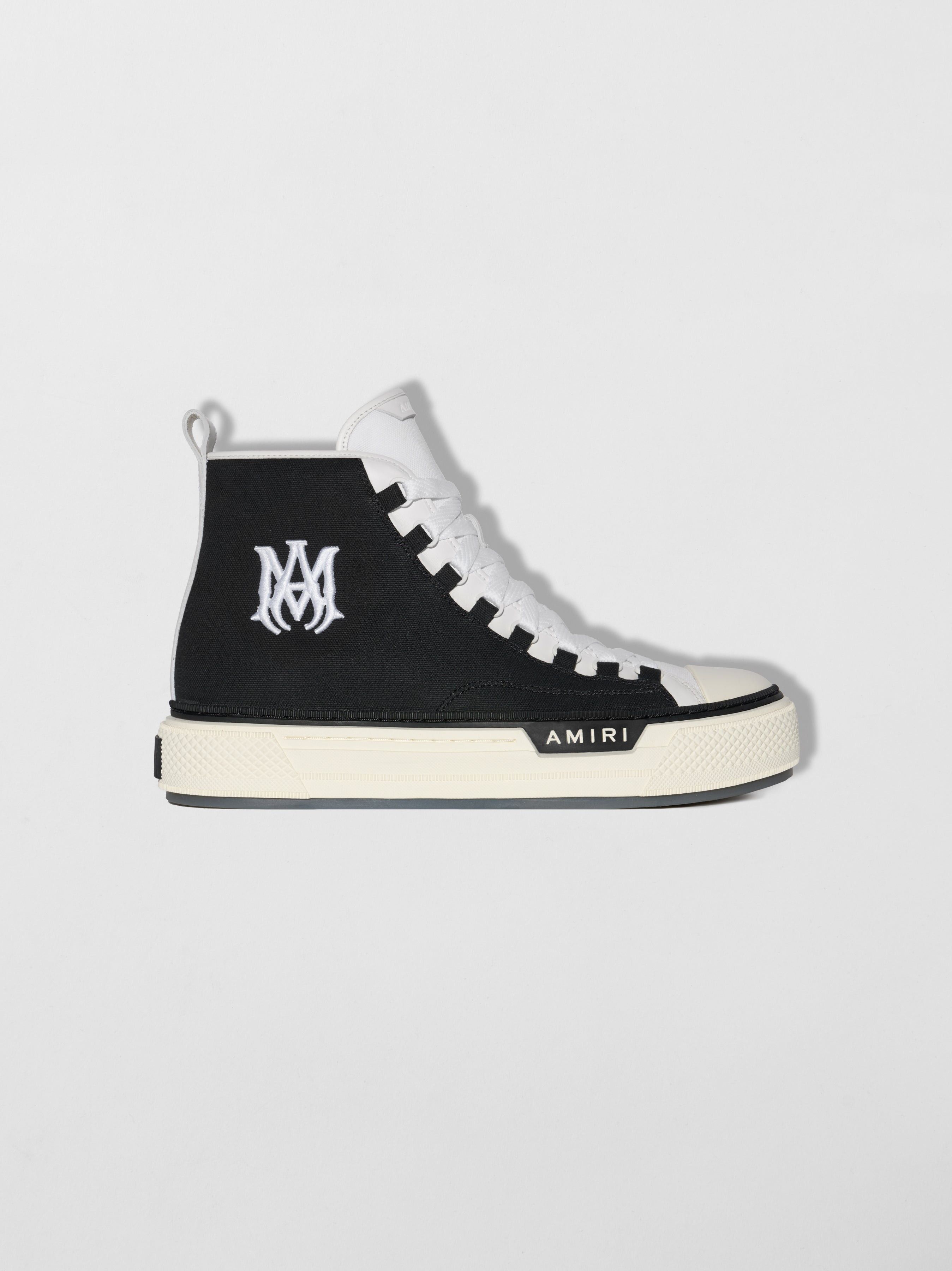 o1orln1125 MA Court Low-Top Sneakers in Black/White