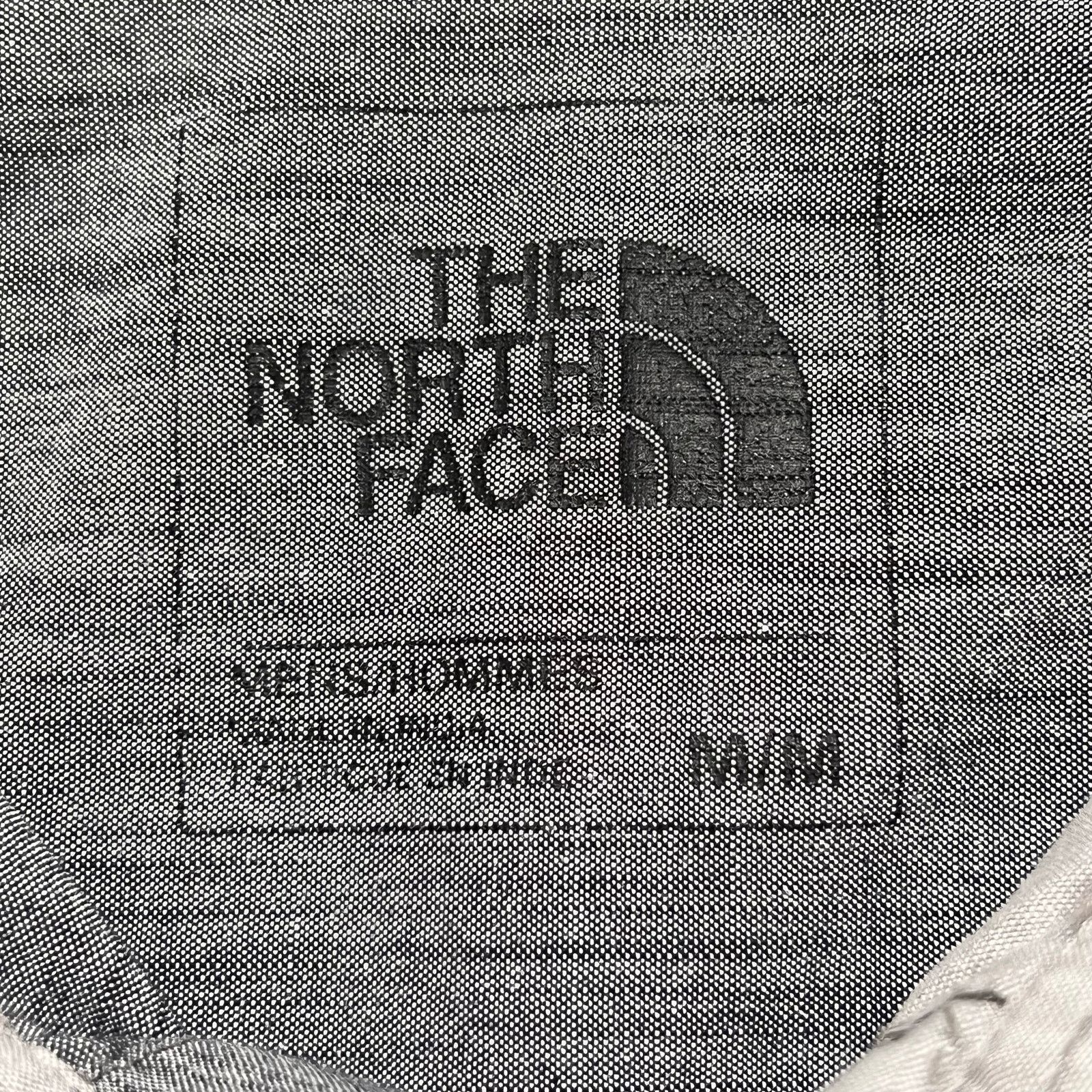 The North Face The North Face Button-Down Shirt, Men’s M Gray Long-Sleeve Size US M / EU 48-50 / 2 - 3 Thumbnail