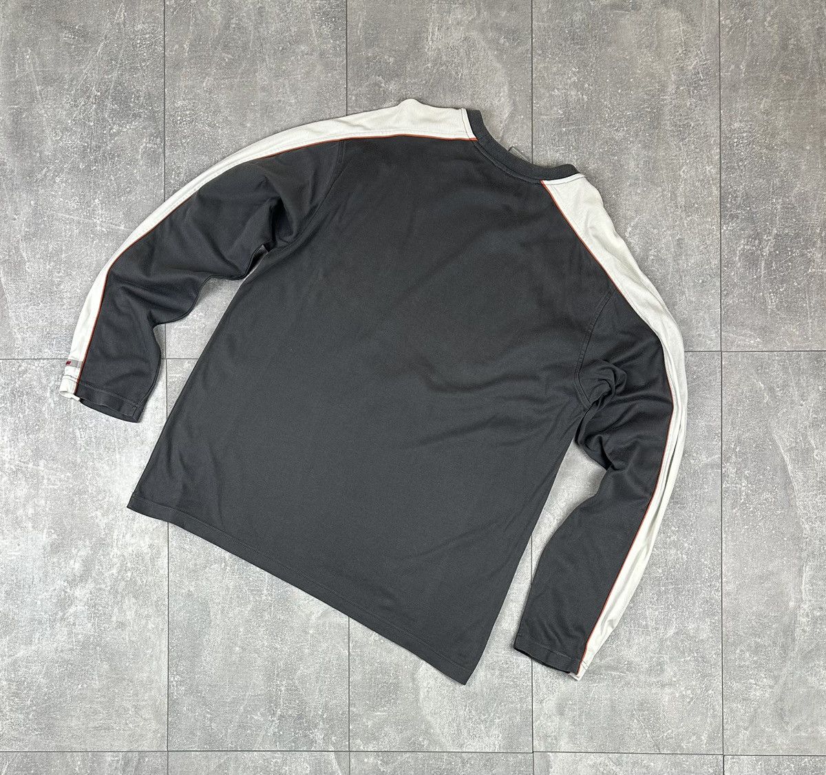 Nike Nike CorTez 727 Vintage Silver Small Swoosh Logo Long Sleeve Size US XL / EU 56 / 4 - 11 Thumbnail