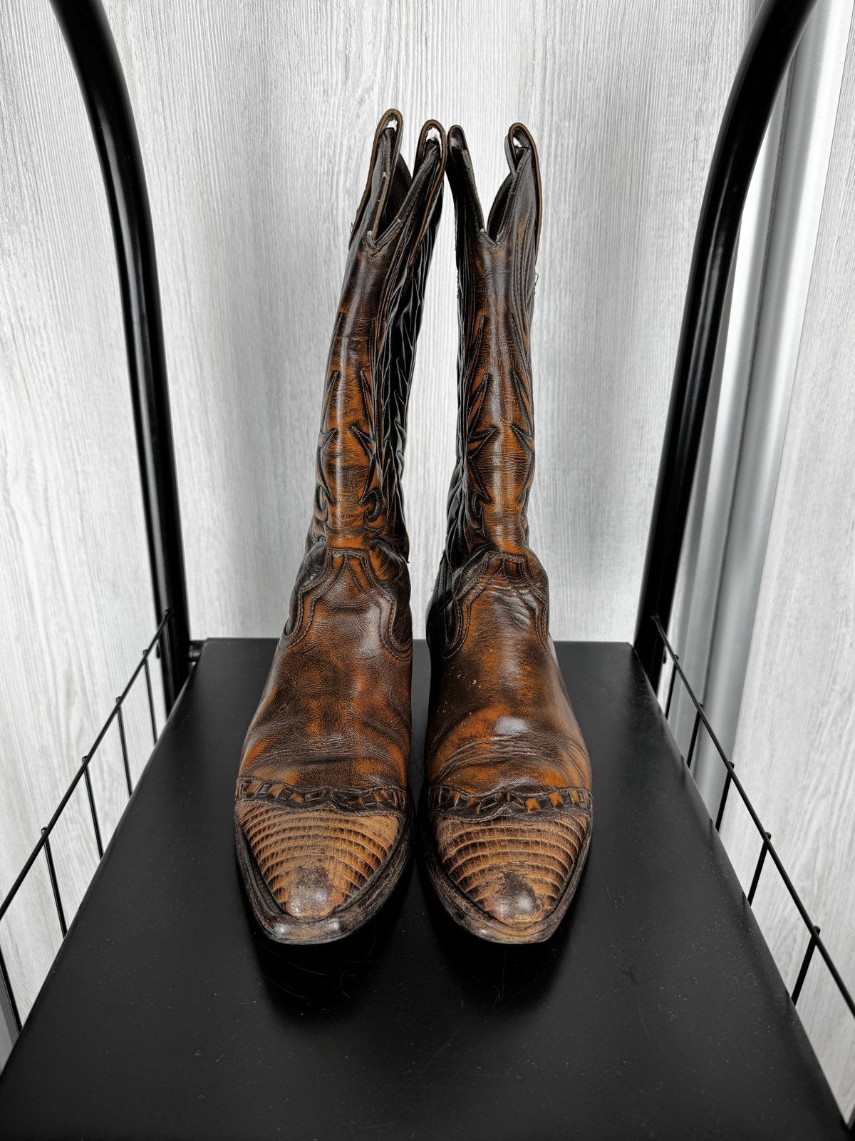Cowboy Equipment Vintage Cowboy Western Leather Faded distressed boots sz 38 Size US 8 / IT 38 - 3 Thumbnail