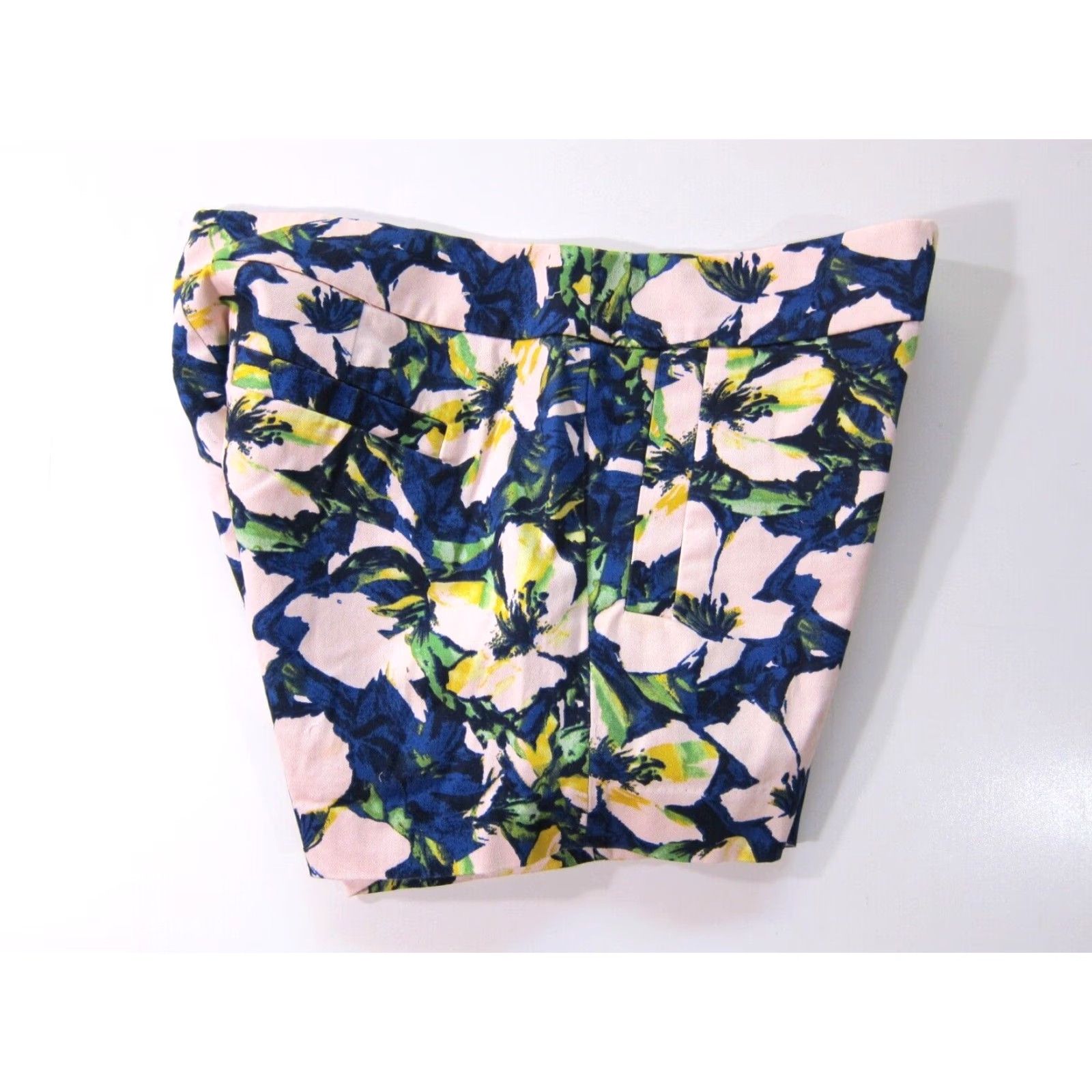 J.Crew J. Crew Cotton Stretch Floral Chino Shorts Blue Yellow Green Women 4/Small Chino Shorts Women 4/Small Blue Green Yellow Floral Cotton Stretch J. Crew Size 27" / US 4 / IT 40 - 4 Thumbnail