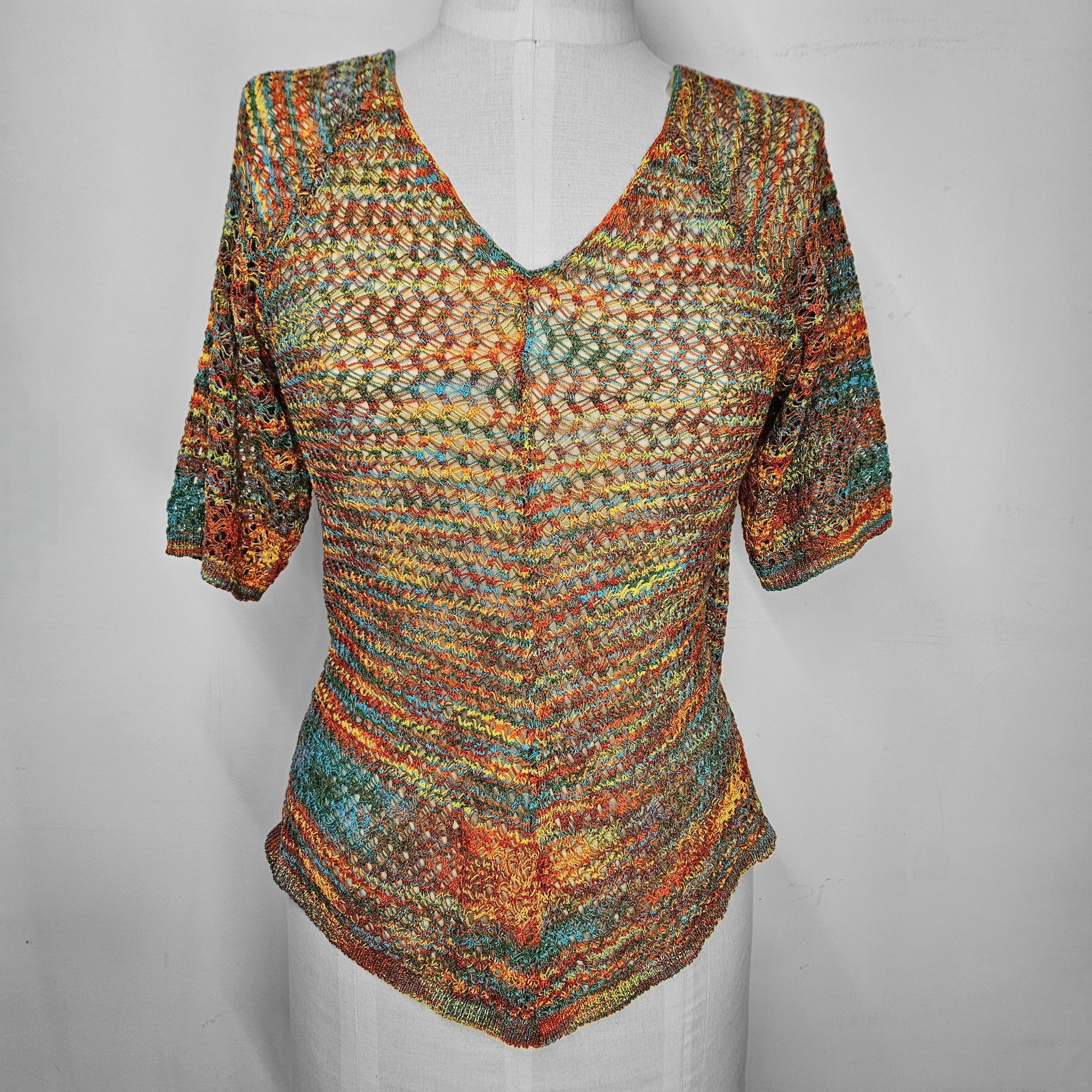 Other Dressbarn Sze M NEW Crochet Top Rainbow V Neck 1/2 Elbow Size M / US 6-8 / IT 42-44 - 1 Thumbnail