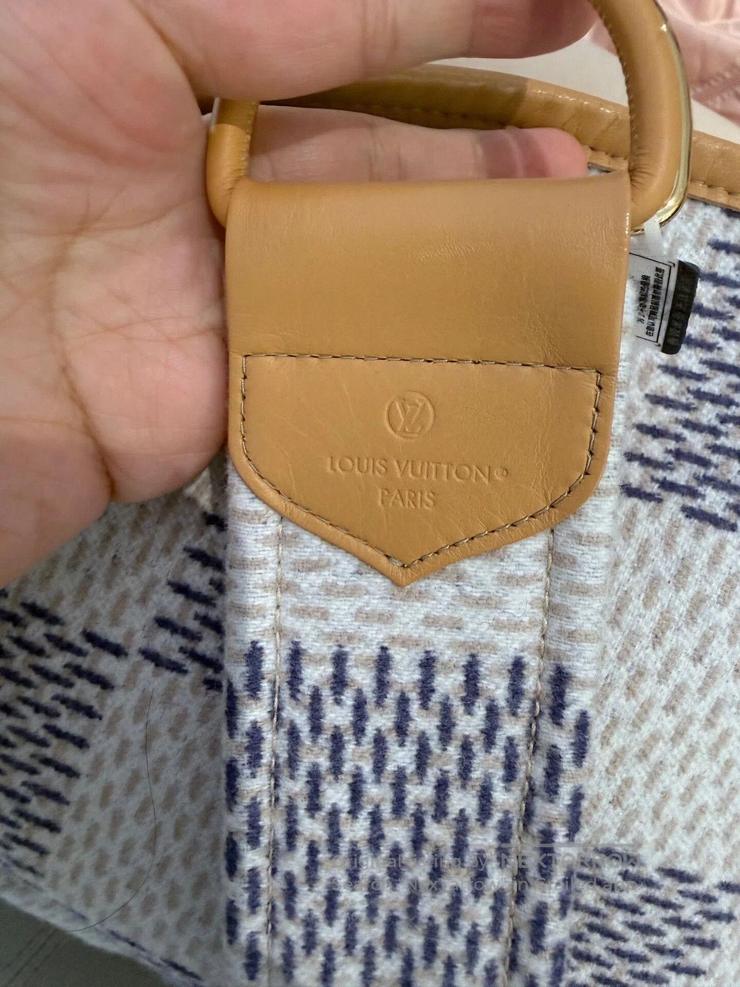 Louis Vuitton LV Damier Reversible Wool Coat. Size M / US 6-8 / IT 42-44 - 8 Thumbnail