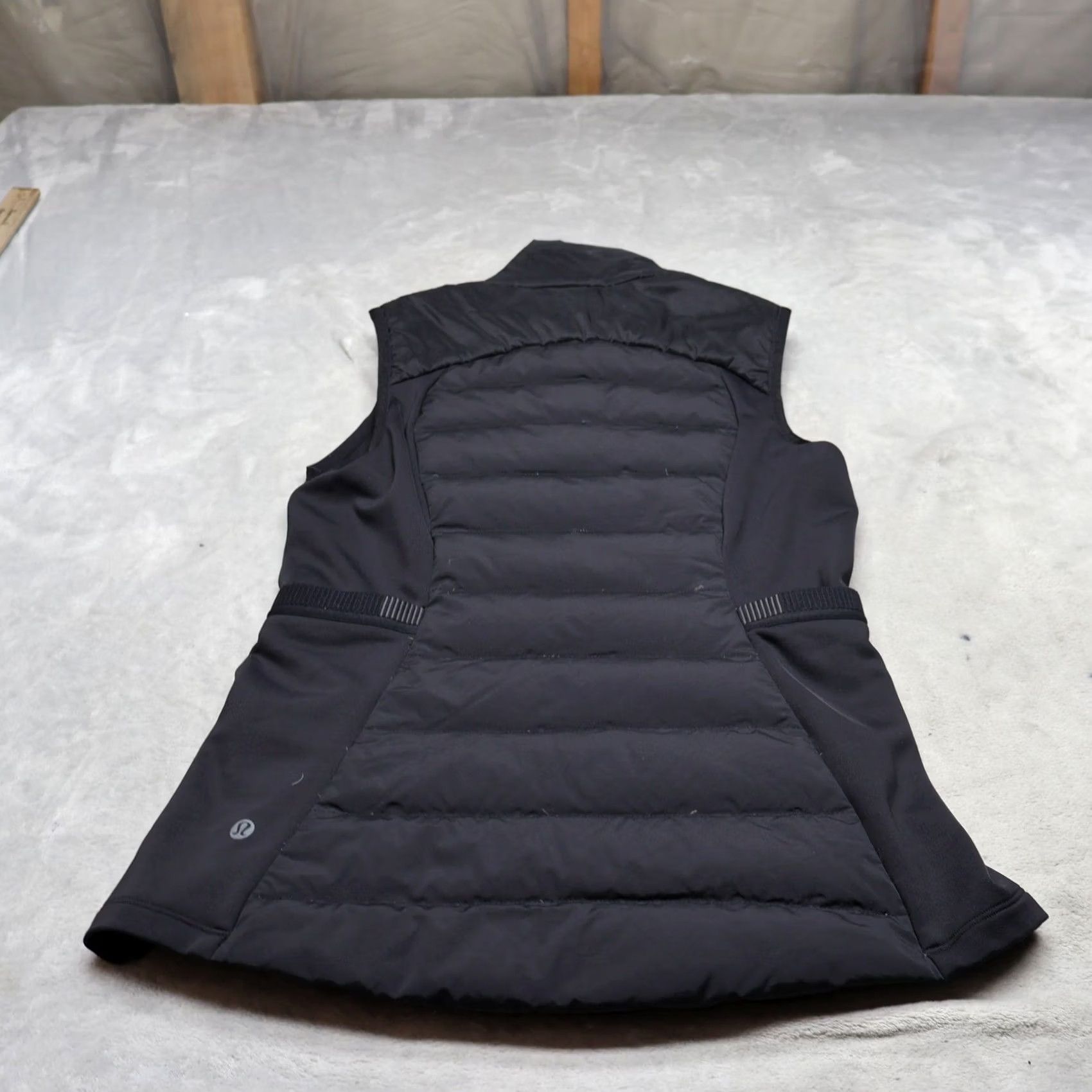 Lululemon Lululemon Down It All Vest Women 6 Black Full Zip Insulated Quilted Puffer LOGO Vest Woman 6 Black Full Zip Quilted Puffer LOGO Size M / US 6-8 / IT 42-44 - 7 Thumbnail