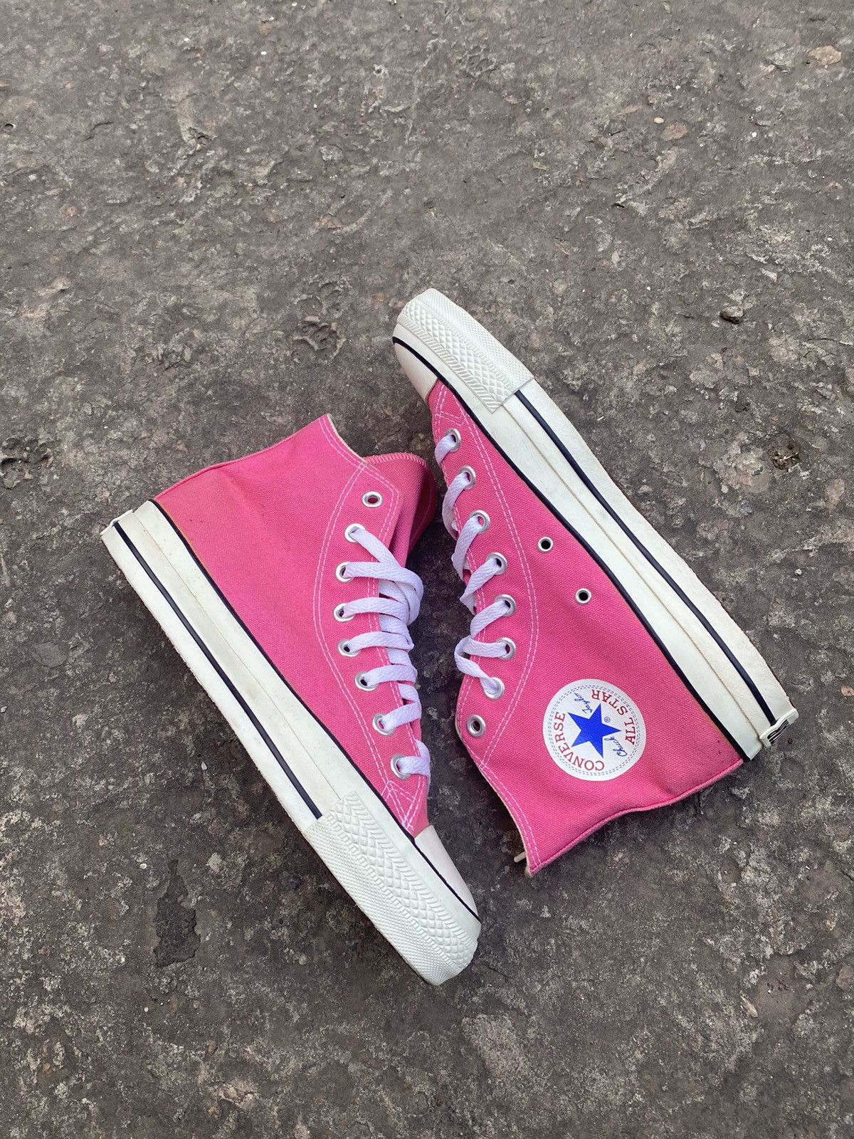 Converse Converse Vintage deadstock chuck taylor pink shoes unisexUSA Size US 7.5 / EU 40-41 - 1 Thumbnail