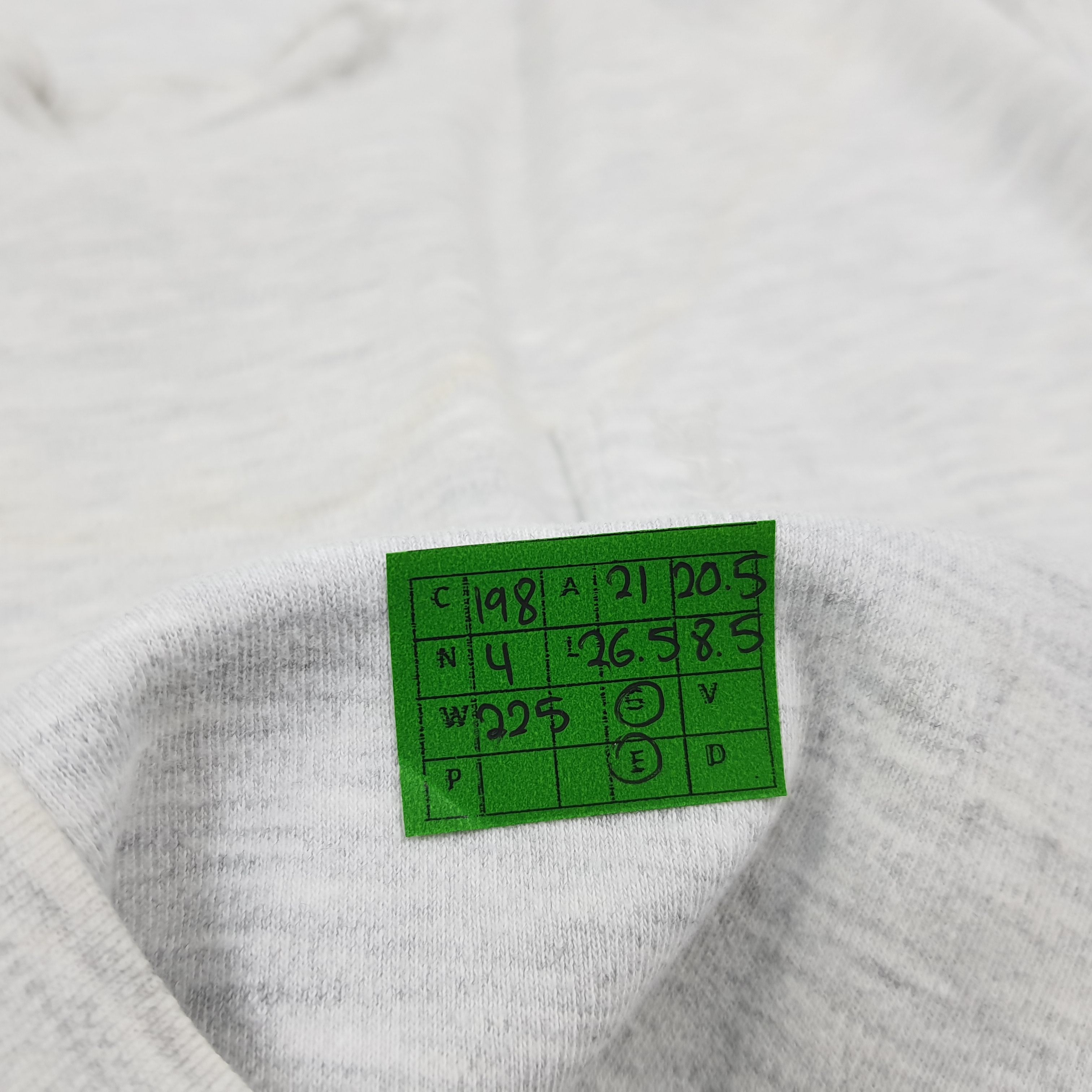Vintage × Yves Saint Laurent Vintage Yves Saint Laurent YSL with Pocket Dedigner Tshirt Size US L / EU 52-54 / 3 - 12 Thumbnail