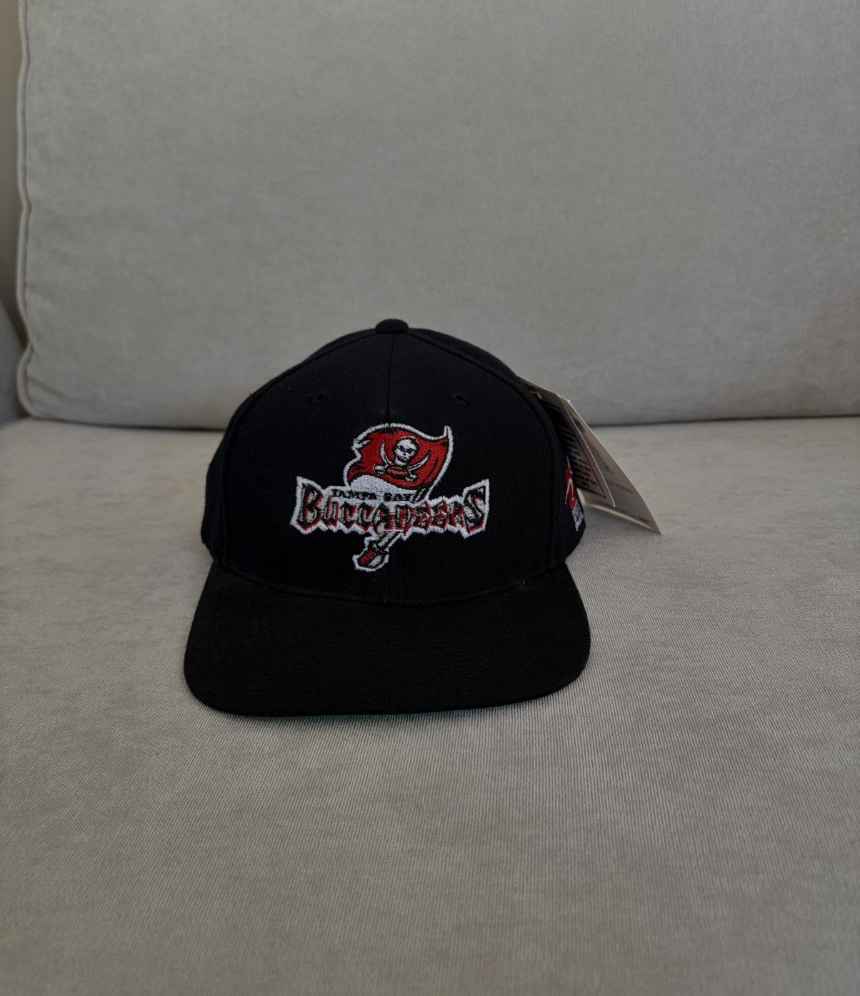 Pro Line Vintage 90s Tampa Bay Buccaneers Hat Size ONE SIZE - 1 Thumbnail
