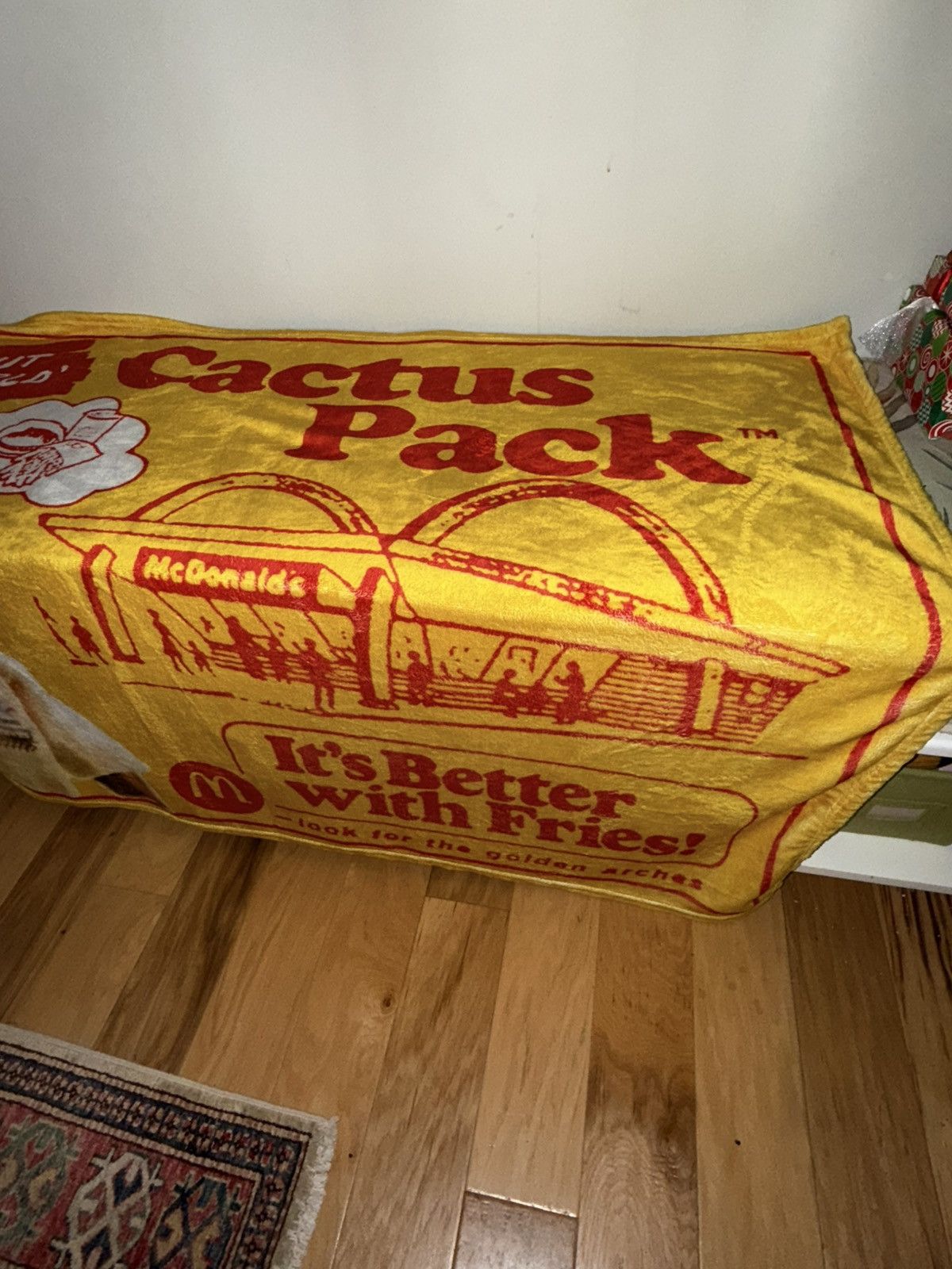 Cactus Plant Flea Market × Travis Scott Travis Scott x Cactus Plant x McDonalds 6’-long BLANKET! NEW Size ONE SIZE - 3 Thumbnail