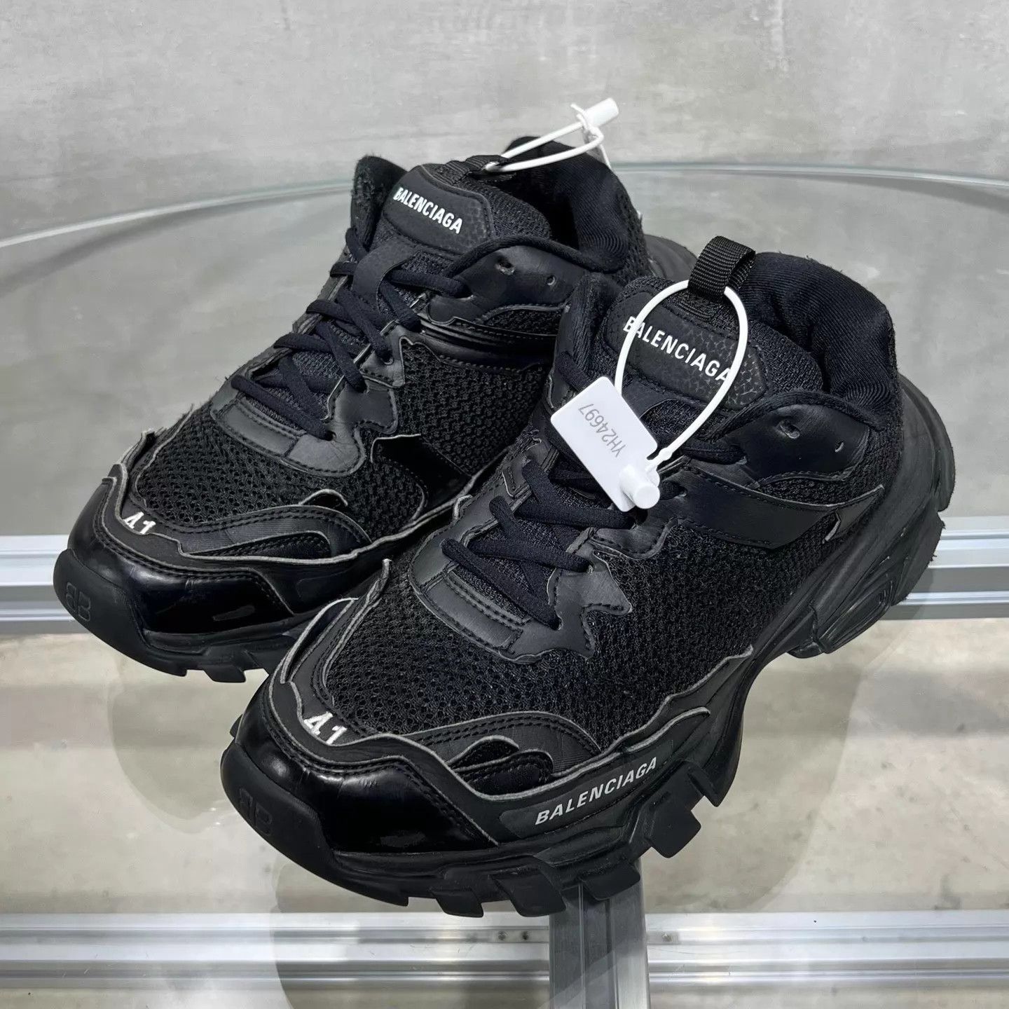Balenciaga Balenciaga BLCG TRACK3.0 Black 41 Size US 8 / EU 41 - 2 Thumbnail