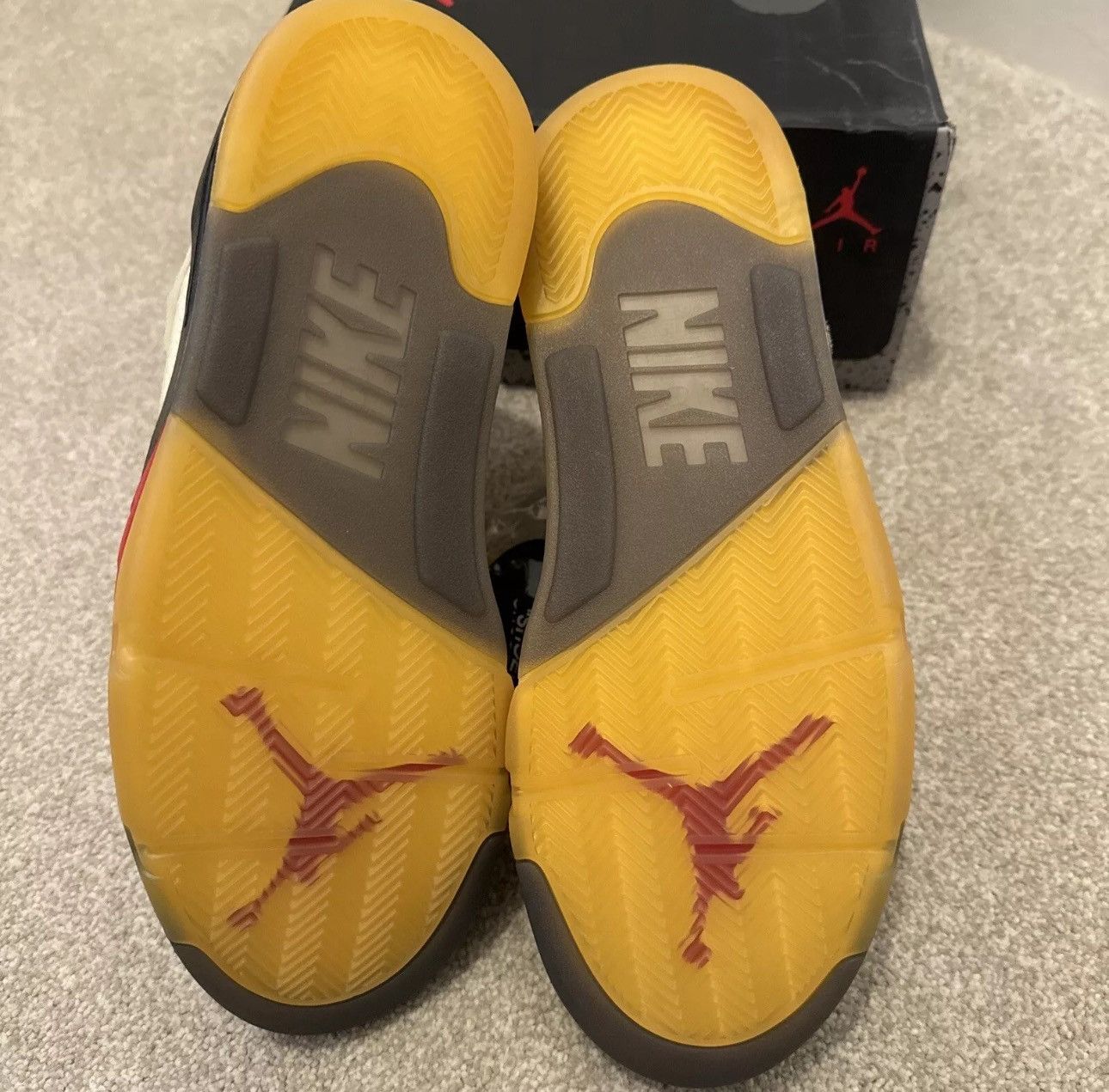Nike × Off-White Jordan 5 SP x Off-White, Mid Sail, UK 7.5. US 8.5 Size US 8.5 / EU 41-42 - 17 Thumbnail