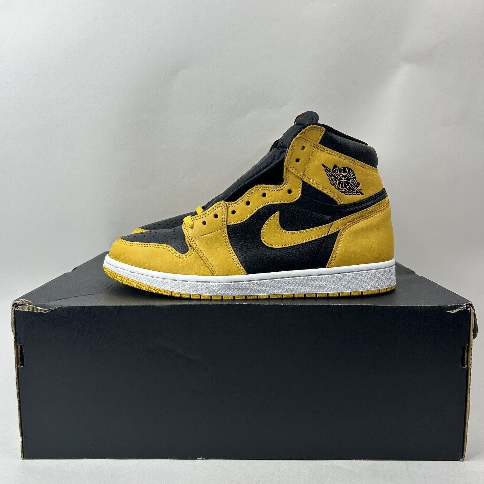 Jordan Brand Nike Shoes Air Jordan 1 Retro High OG “Pollen” 555088-701 Size US 10 / EU 43 - 6 Thumbnail