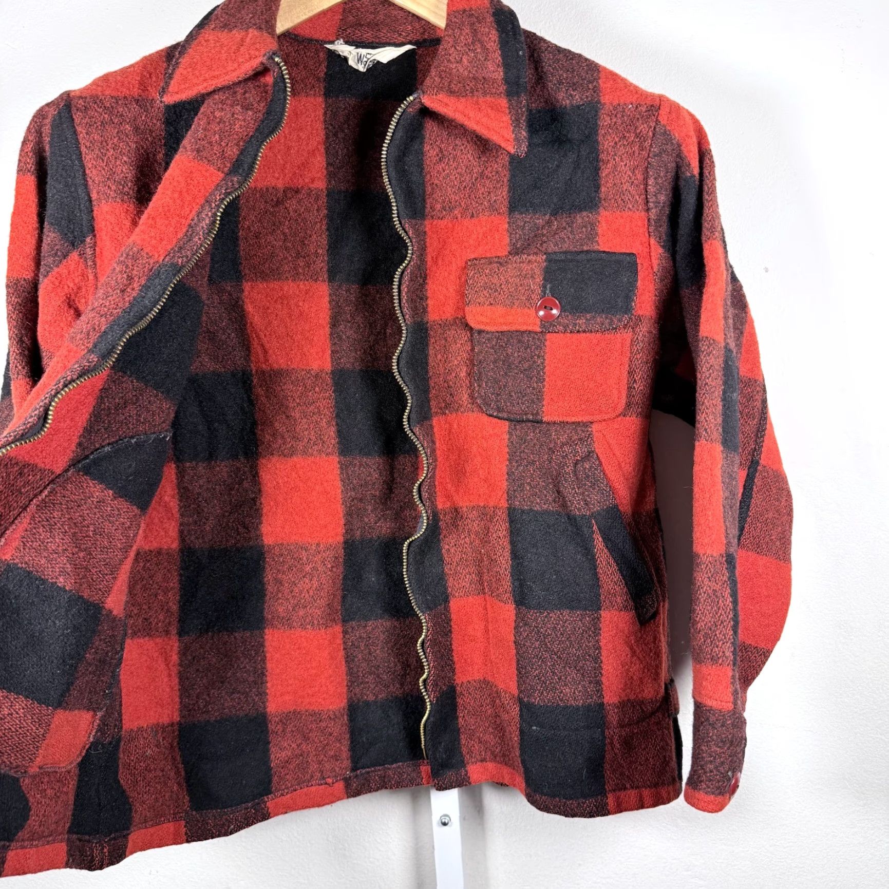 Vintage VTG Woolrich Bomber Jacket Red/Black Buffalo-Checked Full Zip Size 40 Men Woolrich Jacket Buffalo-Check Casual Style Unisex? Size US XXS / EU 40 - 3 Thumbnail
