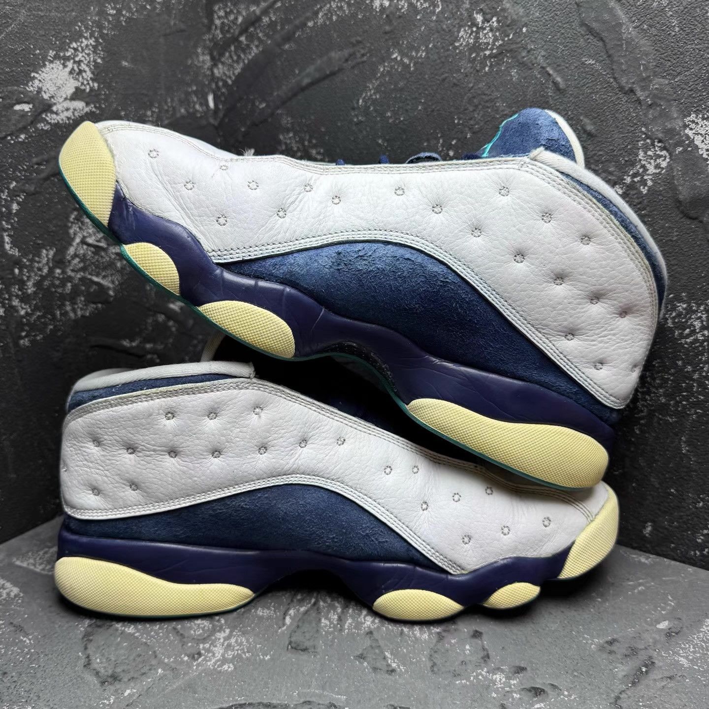 Nike Air Jordan 13 Hornets White & Blue Q10 Size US 9 / EU 42 - 5 Thumbnail
