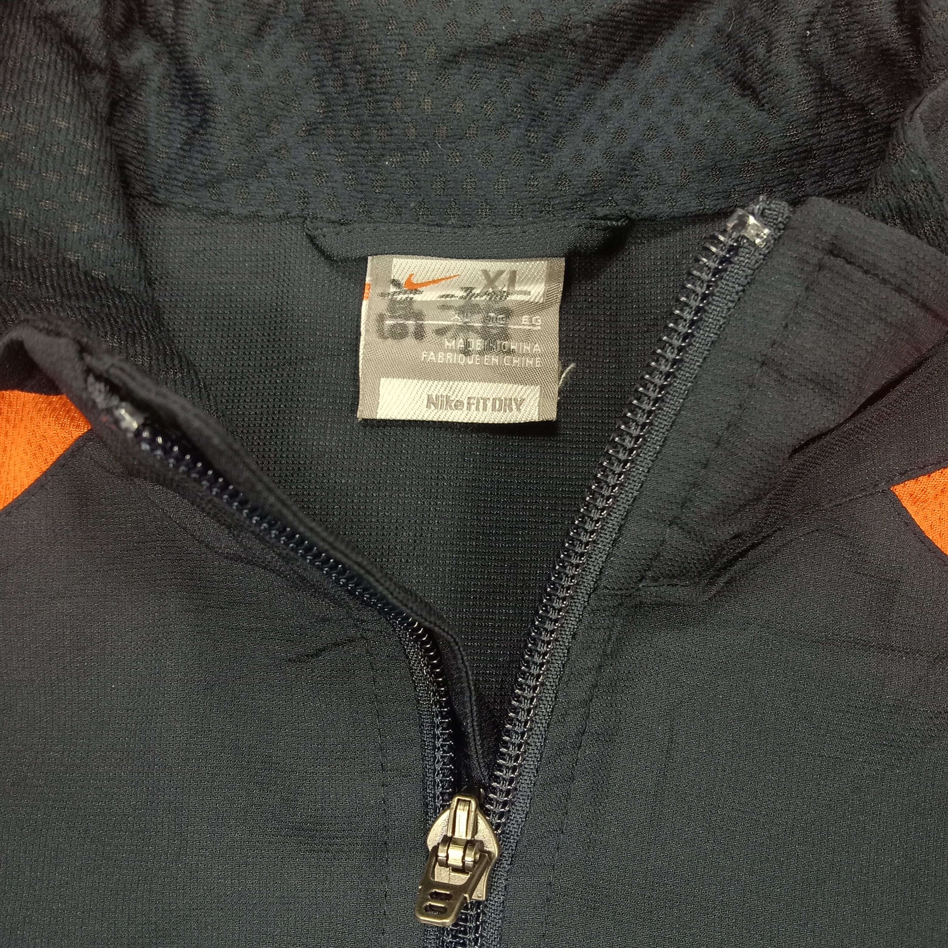 Nike × Vintage Nike Sportswear Style Small Logo Design Windbreaker Jacket Size US L / EU 52-54 / 3 - 5 Thumbnail