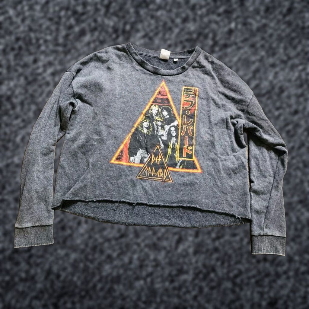 Junk Food Junk Food Womens L Def Leppard Cropped Sweatshirt Band Tee Sweatshirt L Gray Graphic Print Cropped Music Retro Rock Pullover Crew Neck Long Sleeve Size L / US 10 / IT 46 - 1 Thumbnail