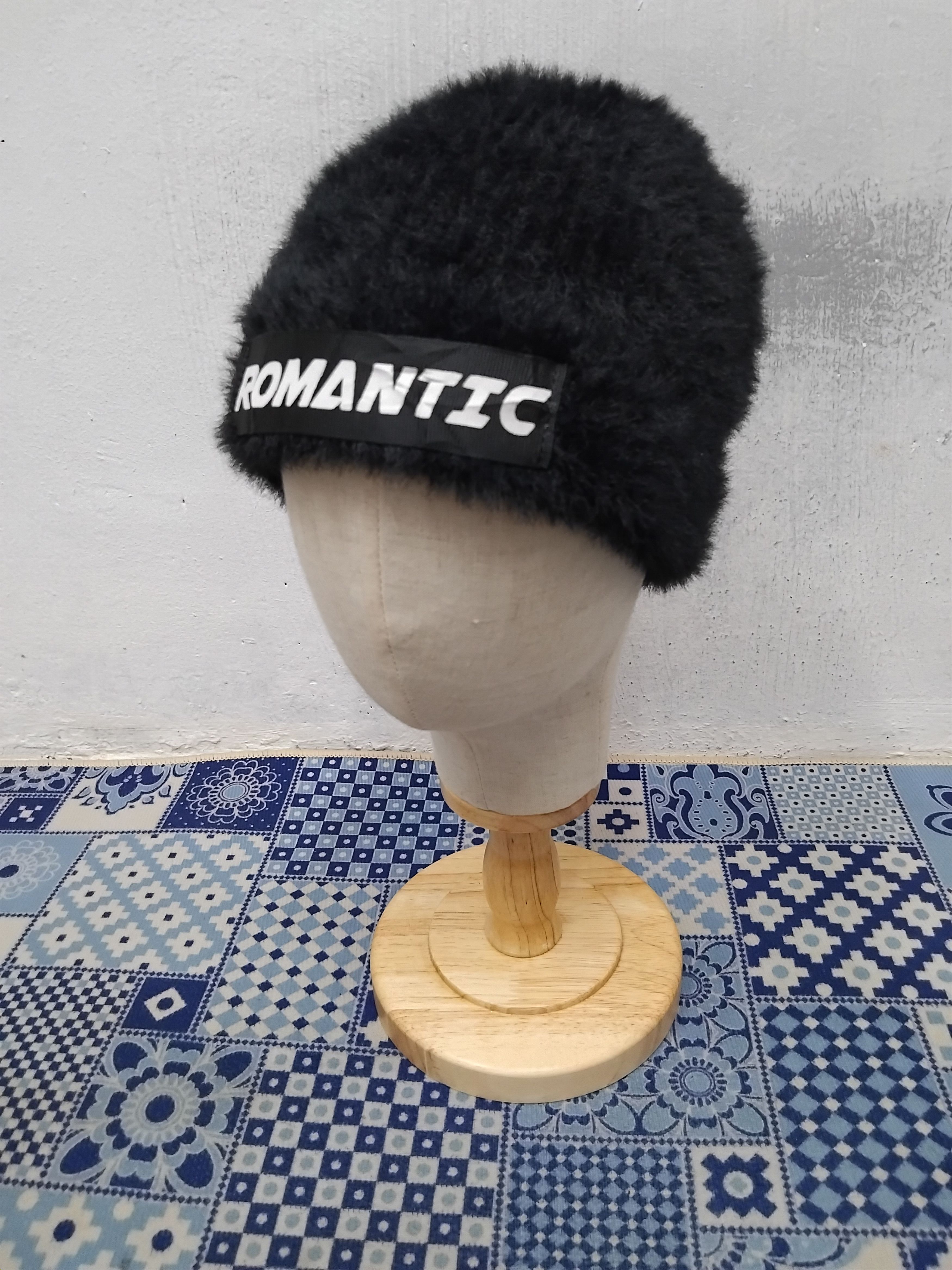 Japanese Brand 💥Romantic black colour fur beanie Size ONE SIZE - 4 Thumbnail