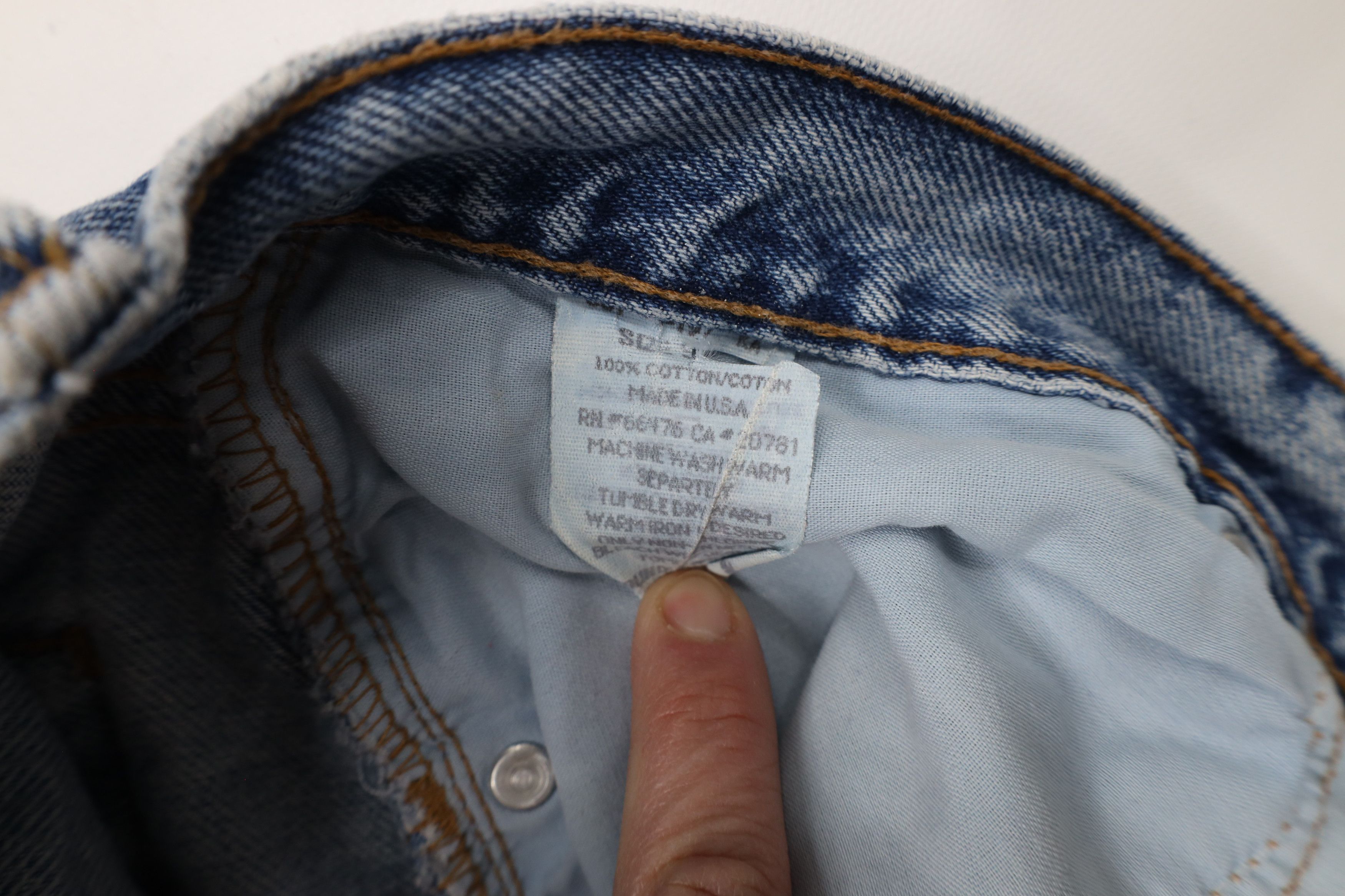 Tommy Hilfiger × Vintage Vintage 90s Tommy Hilfiger Spell Out Straight Leg Jeans USA Size US 34 / EU 50 - 11 Thumbnail